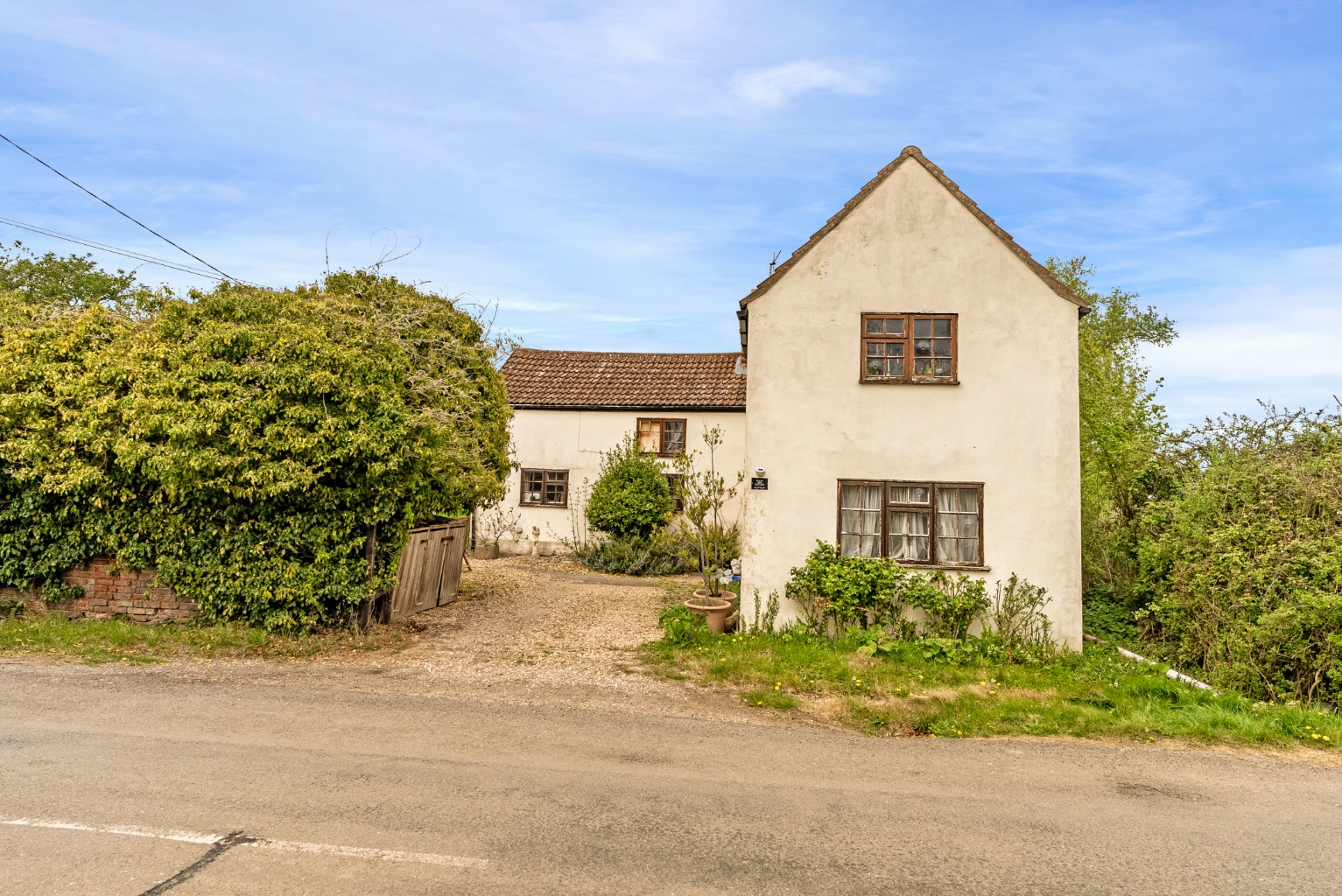 This is an excellent opportunity for the right buyer to either continue the refurbishment of this characterful cottage started by current owners, or potentially redevelop the property  altogether.