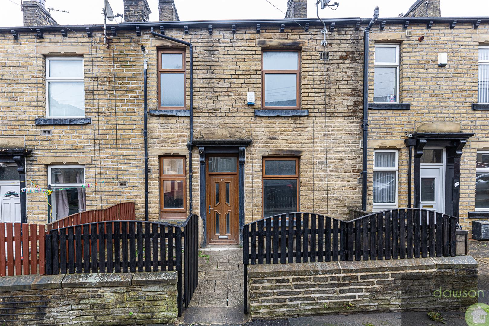 2 bed terraced house to rent in Grange Street, Halifax - Property Image 1