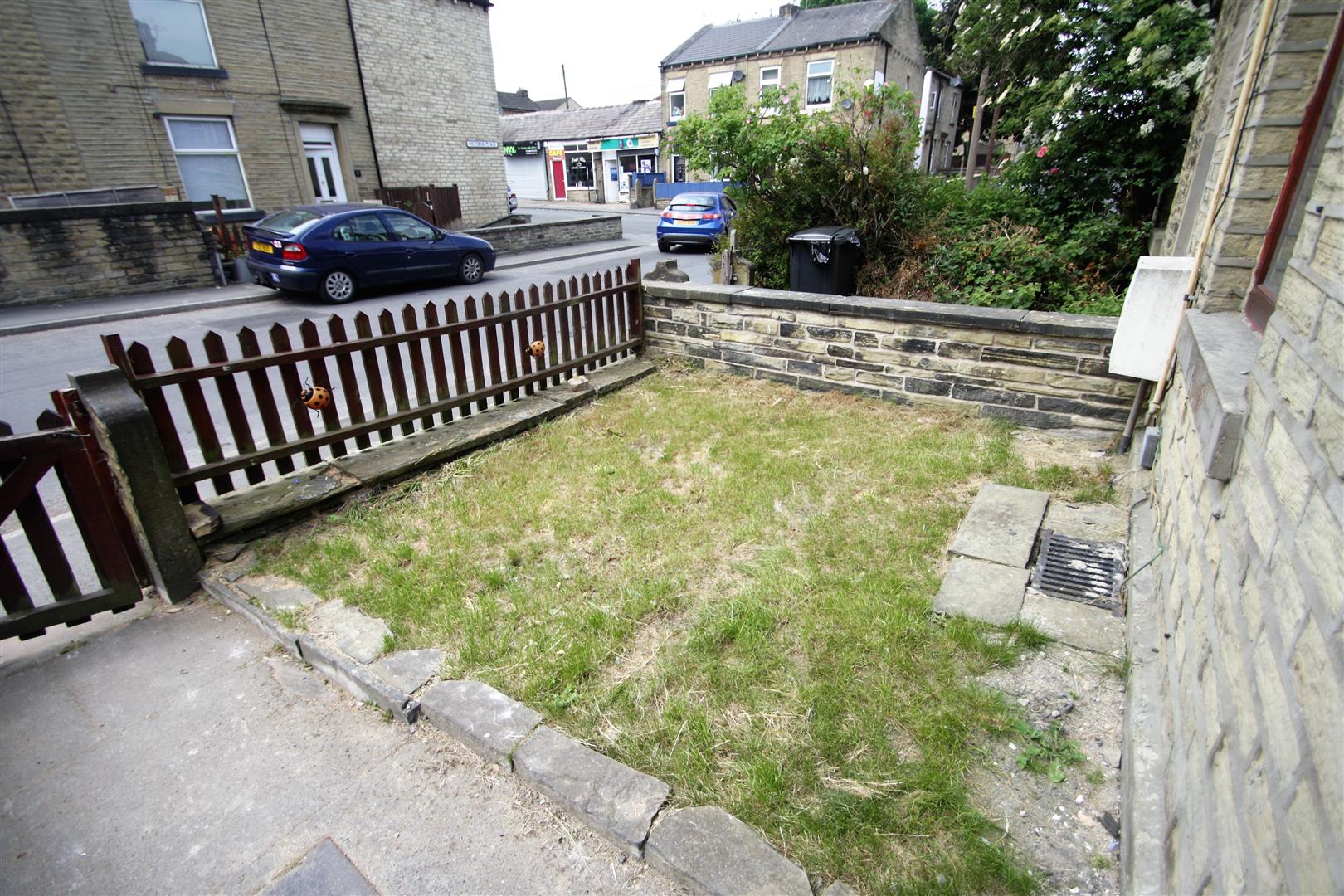 2 bed end of terrace house to rent in Victoria Place, Brighouse  - Property Image 7