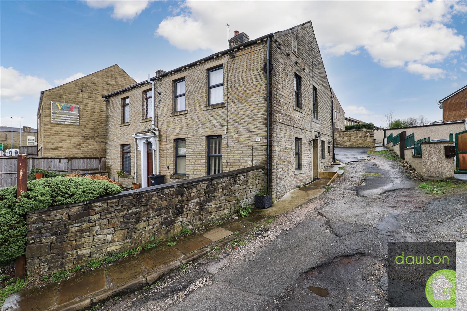 3 bed semi-detached house to rent in Halifax Road, Halifax - Property Image 1