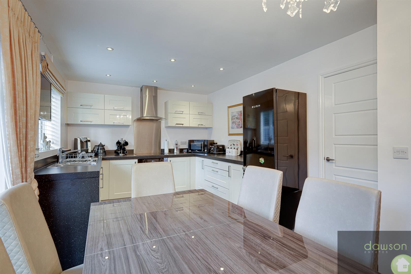 4 bed detached house for sale in Old Mill Dam Lane, Bradford  - Property Image 6