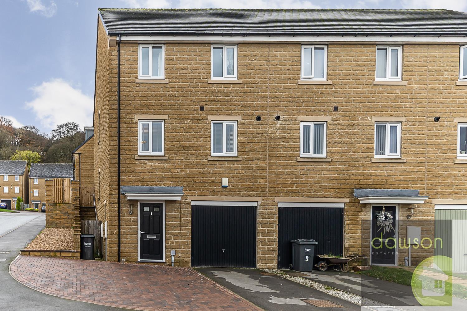 3 bed town house for sale in Admiral Way, Halifax  - Property Image 1