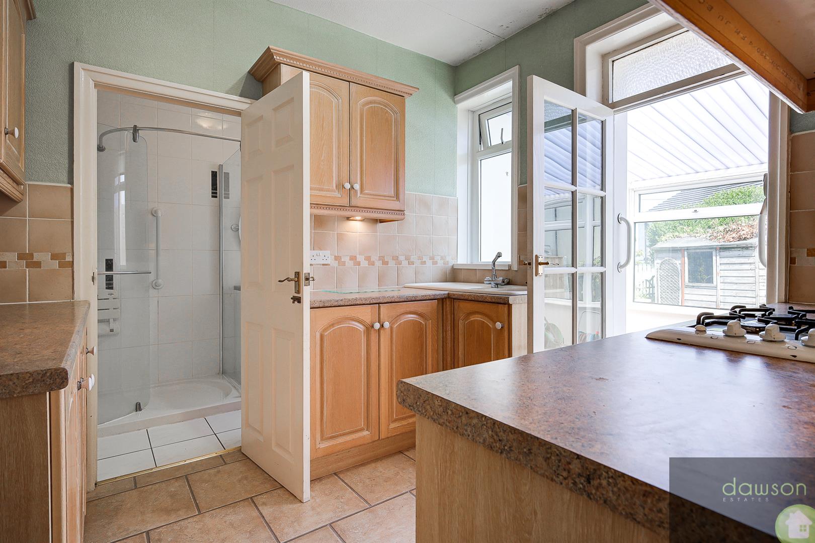 2 bed semi-detached bungalow for sale in Bankfield Gardens, Halifax  - Property Image 5
