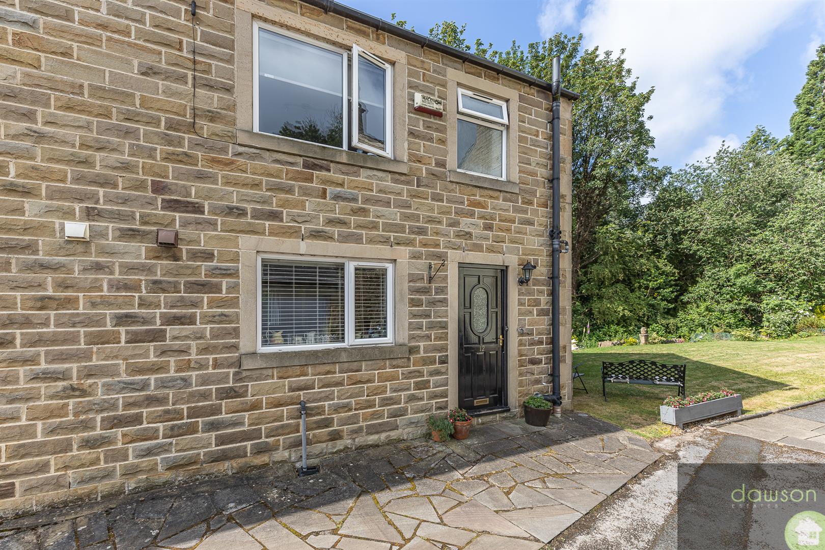 4 bed semi-detached house for sale in Hoults Lane, Halifax, HX4 