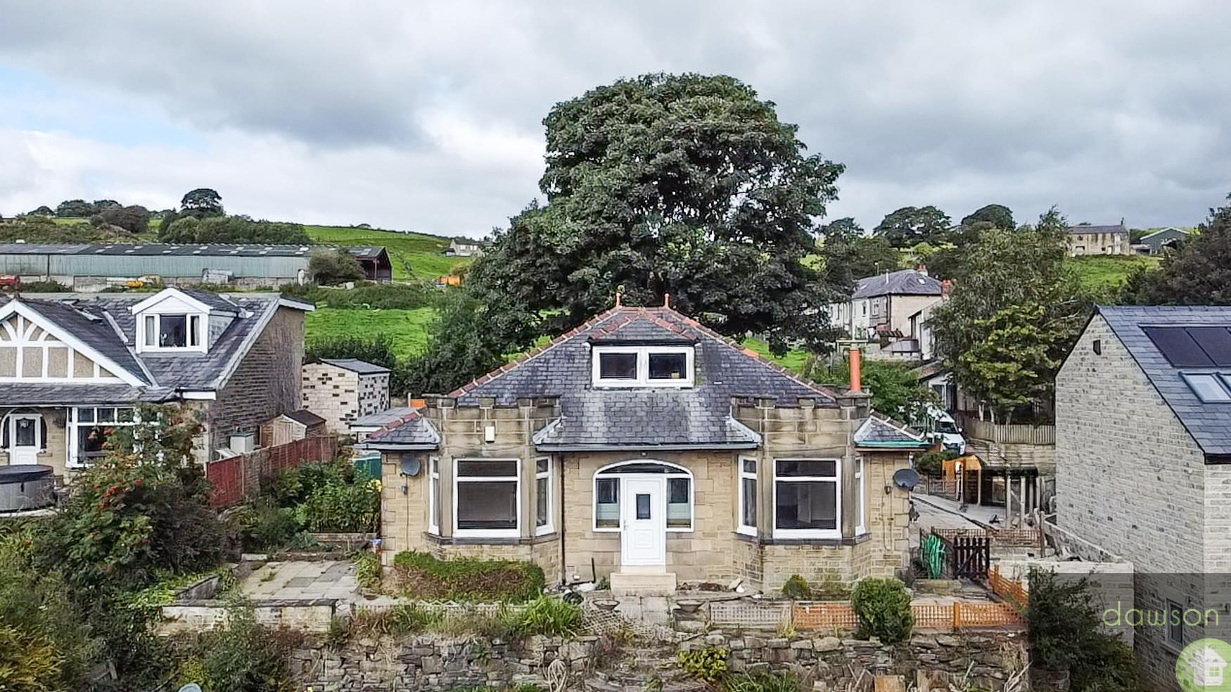 4 bed detached house to rent in Coach Road, Ripponden, HX6 