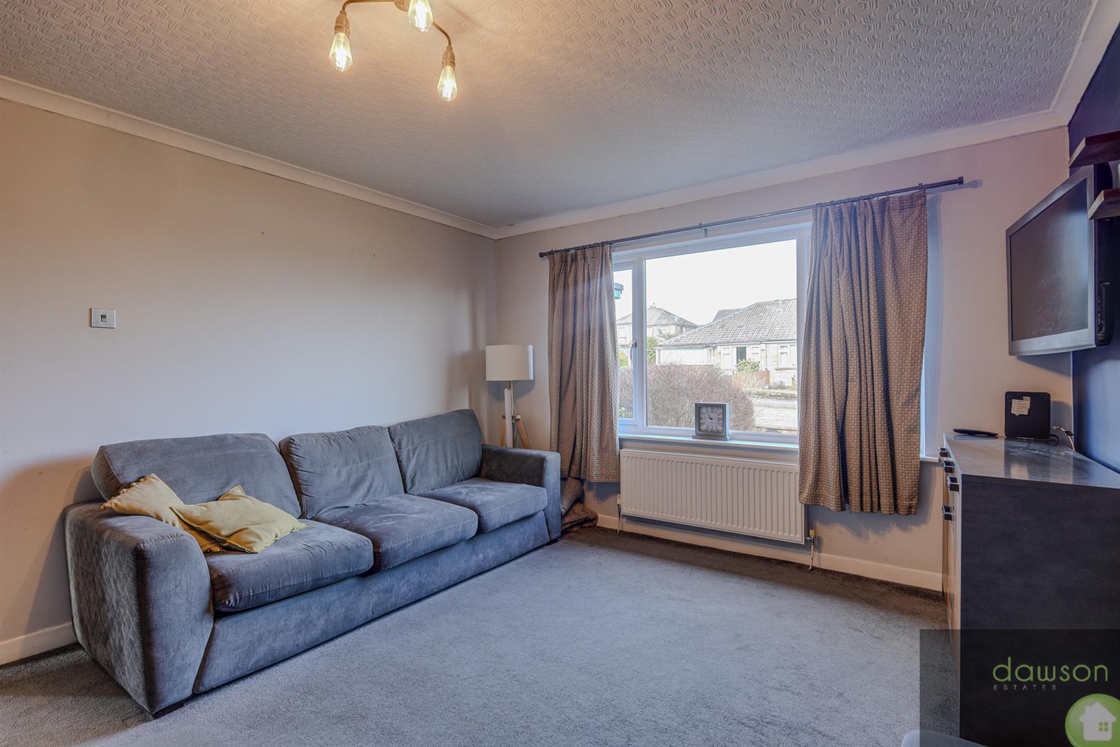 3 bed semi-detached bungalow for sale in Chiltern Avenue, Huddersfield  - Property Image 8