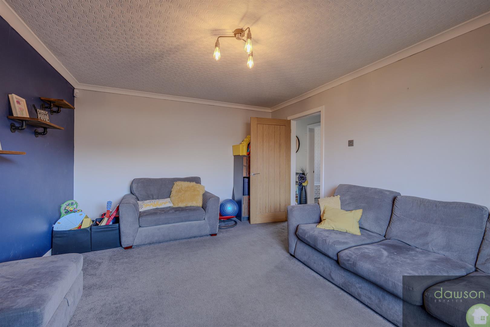 3 bed semi-detached bungalow for sale in Chiltern Avenue, Huddersfield  - Property Image 9