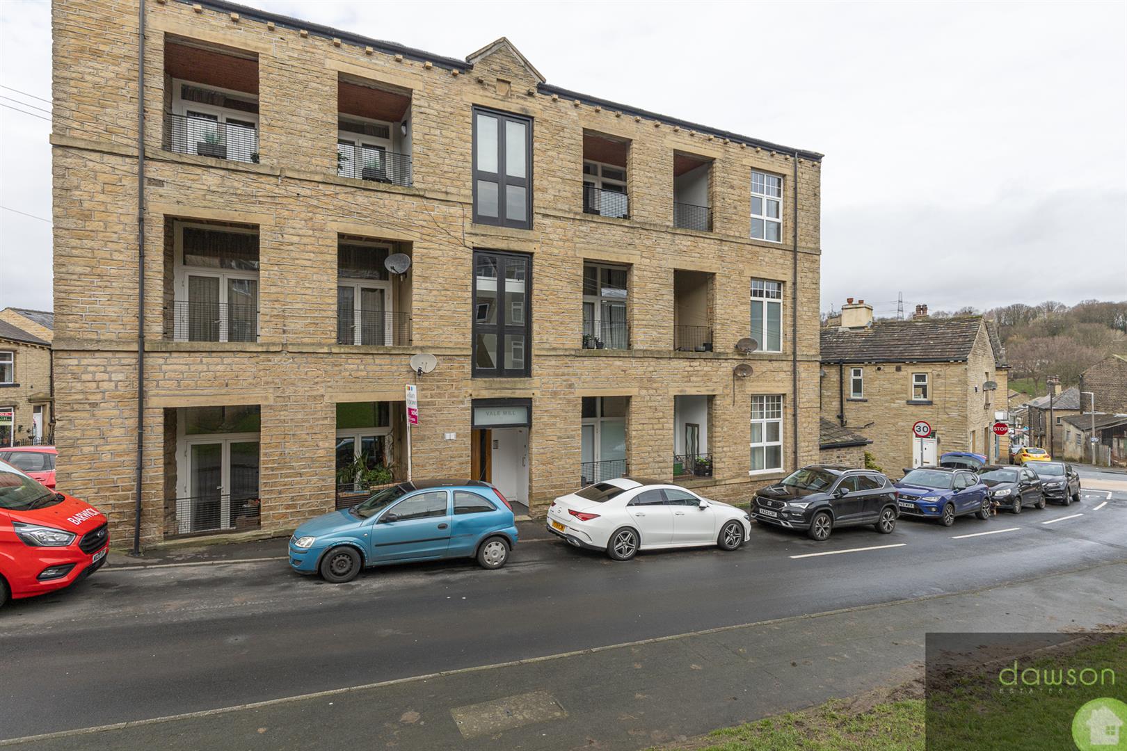 3 bed apartment for sale in Green Lane, Halifax  - Property Image 2