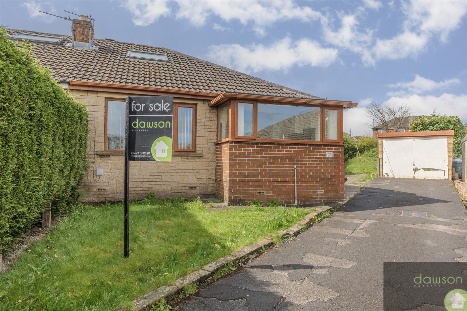 2 bed semi-detached bungalow for sale in Chiltern Avenue, Huddersfield - Property Image 1