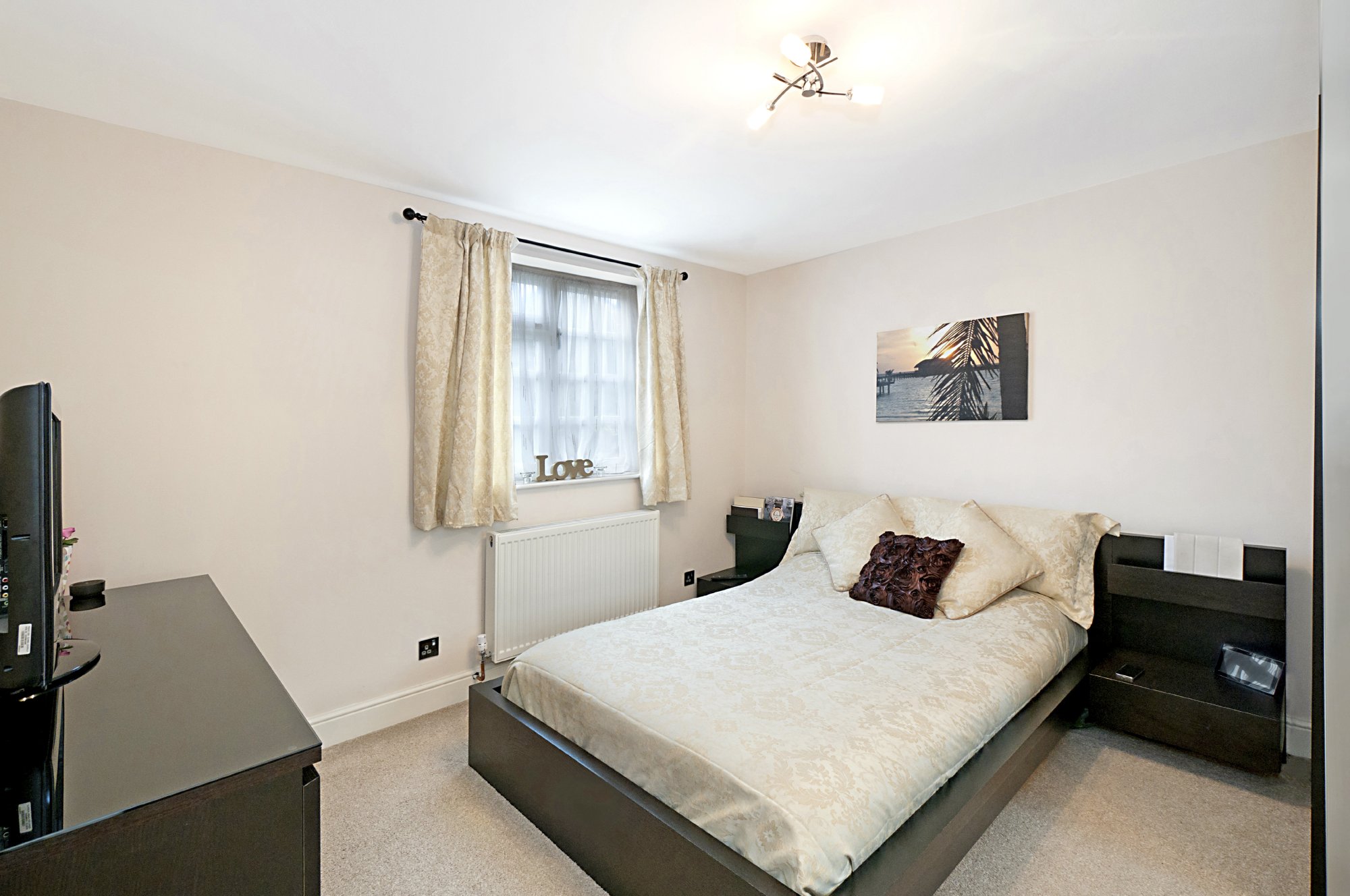2 bed flat for sale in Hanson Close, Beckenham  - Property Image 7