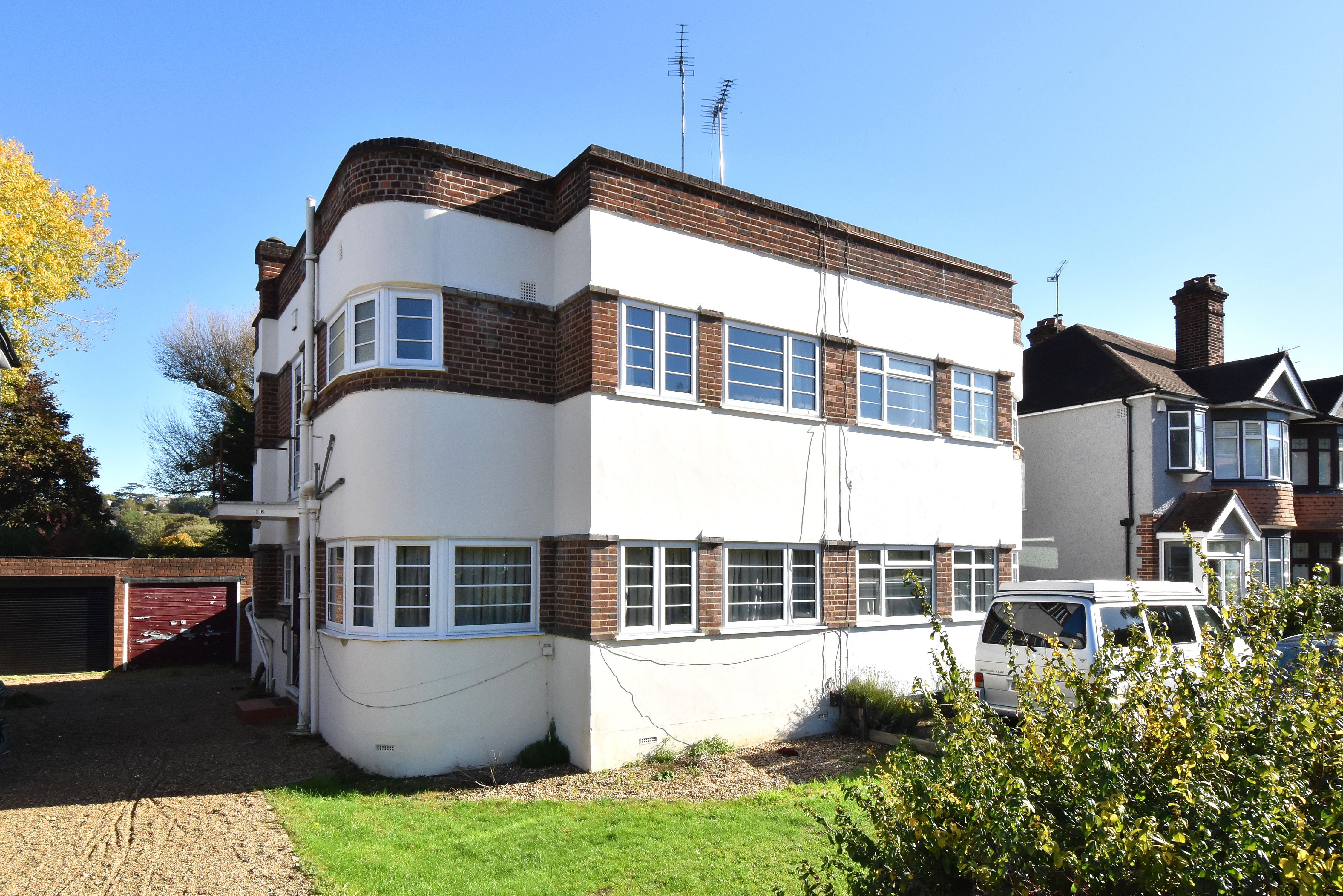 3 bed semi-detached house for sale in Ravensmead Road, Bromley  - Property Image 1