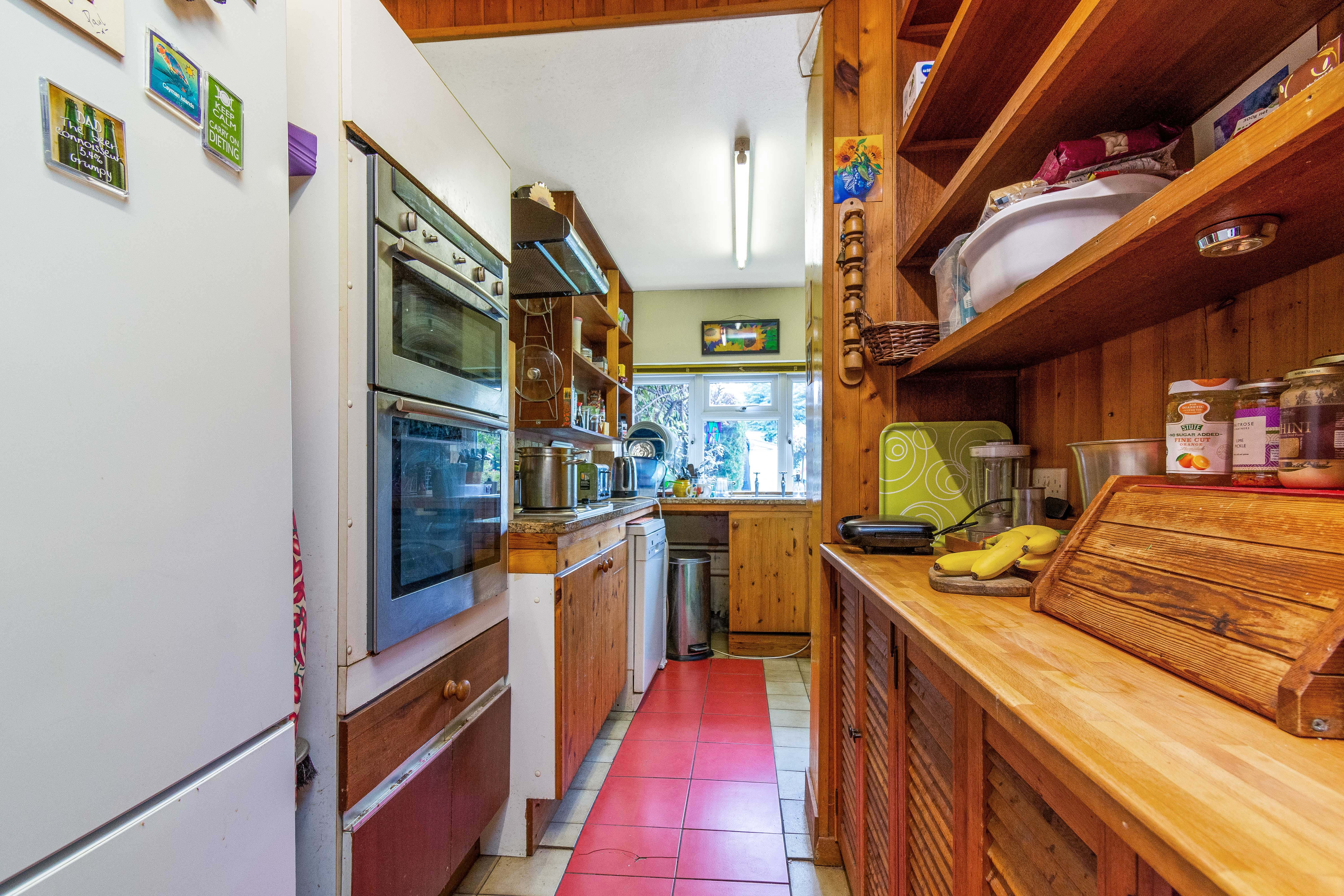 3 bed terraced house for sale in Queen Anne Avenue, Bromley  - Property Image 5