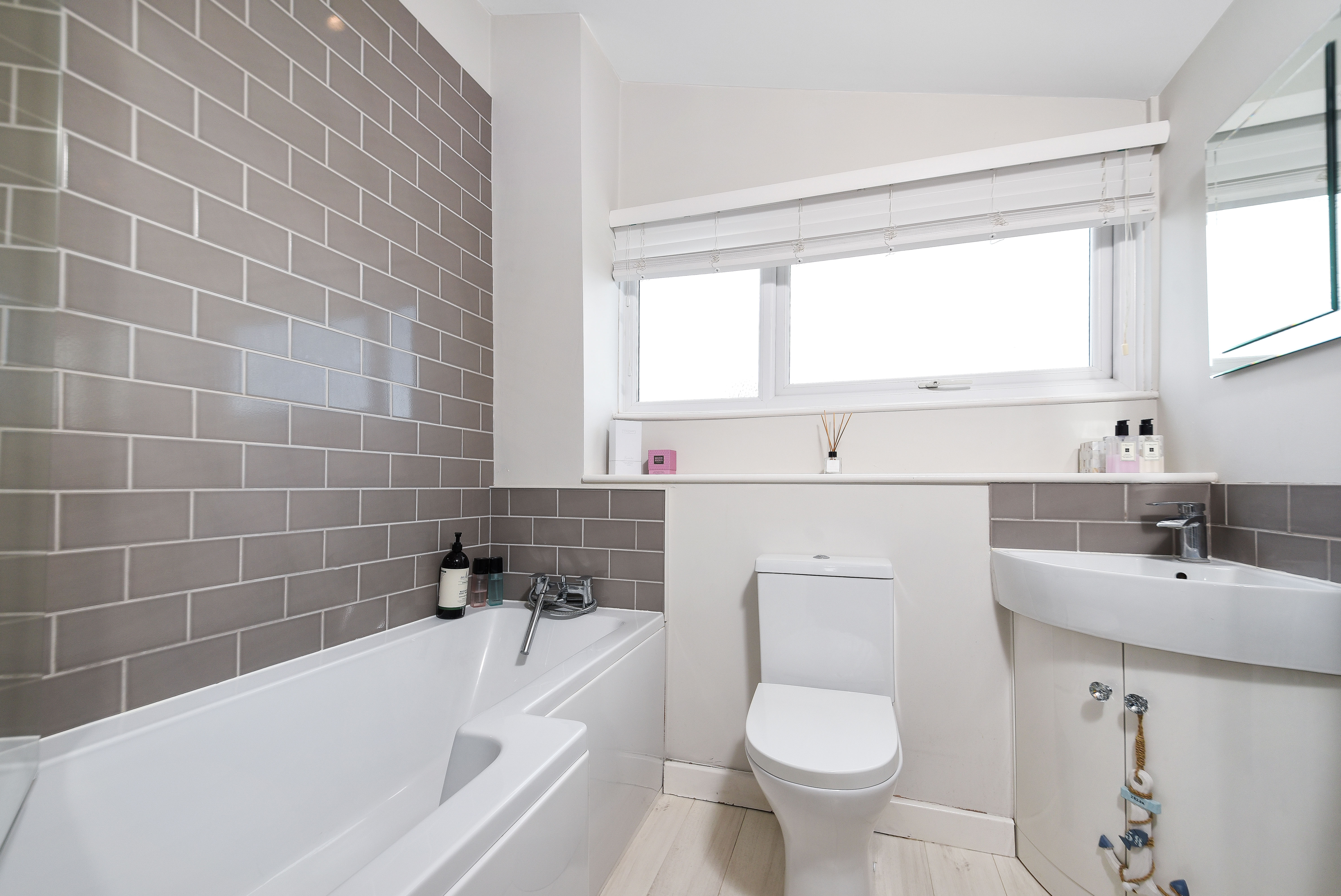 2 bed link detached house for sale in Ham View, Croydon  - Property Image 11
