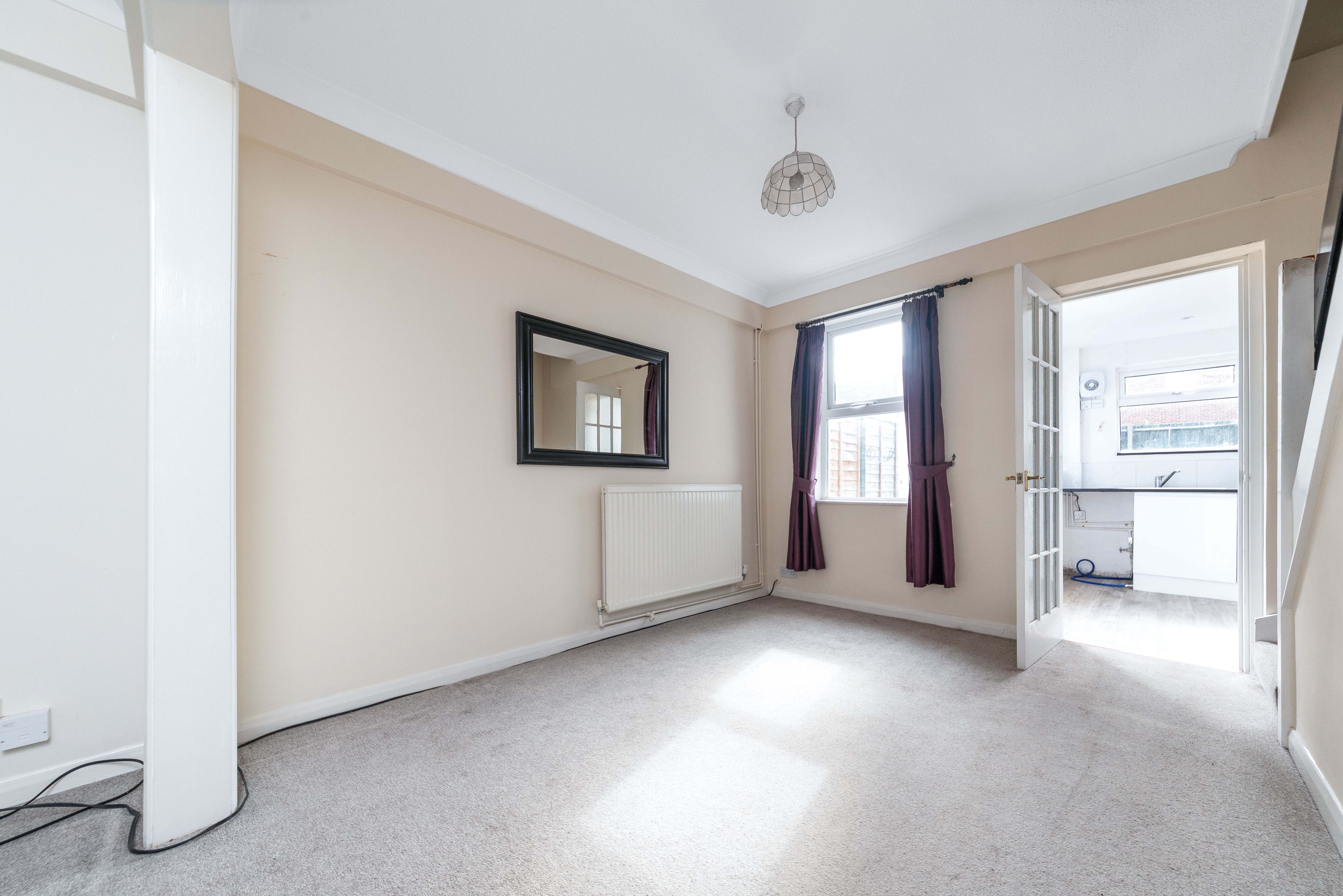 2 bed semi-detached house for sale in Lower Road, Orpington  - Property Image 6