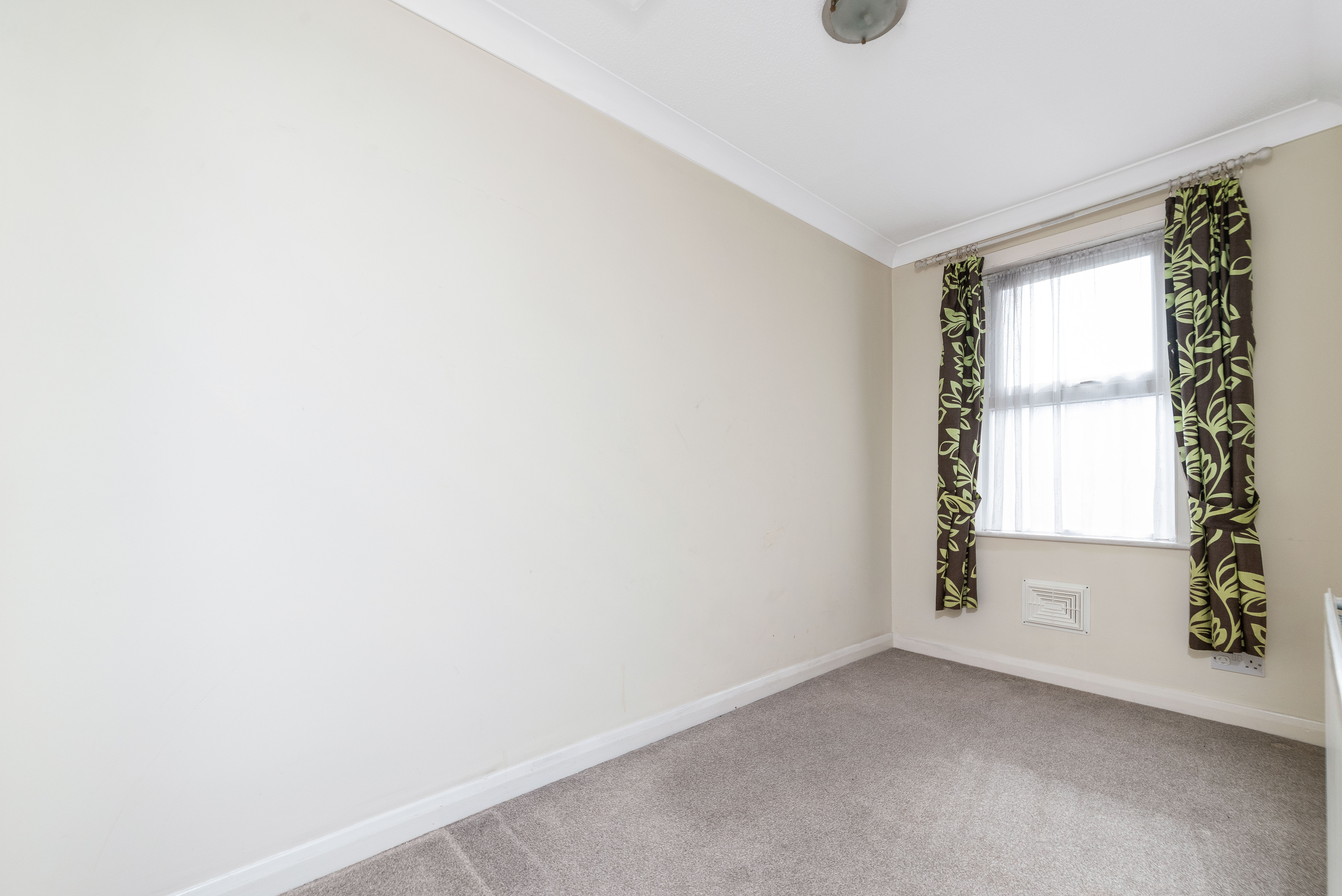 2 bed semi-detached house for sale in Lower Road, Orpington  - Property Image 13