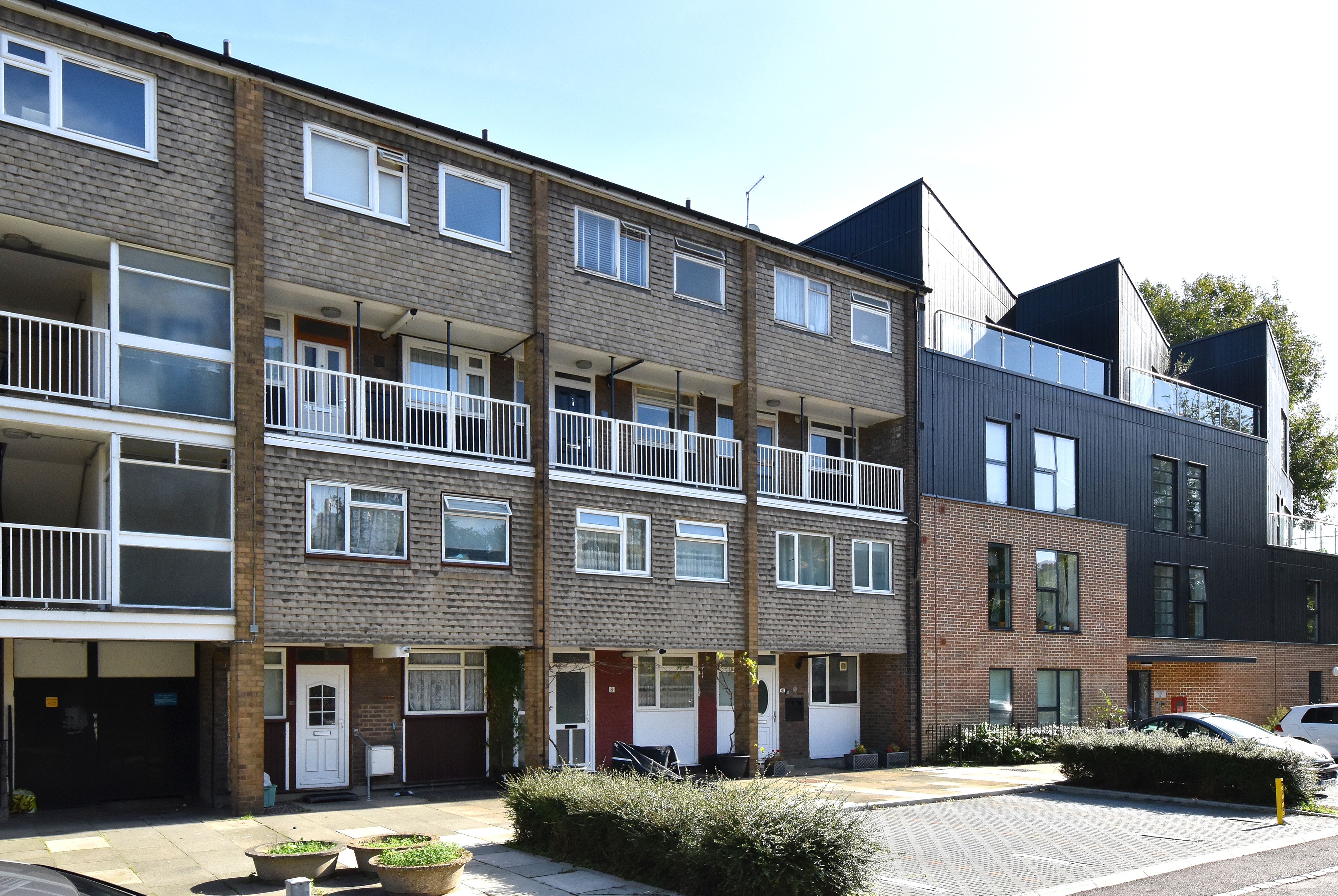 2 bed apartment for sale in River Park Gardens, Bromley, BR2 