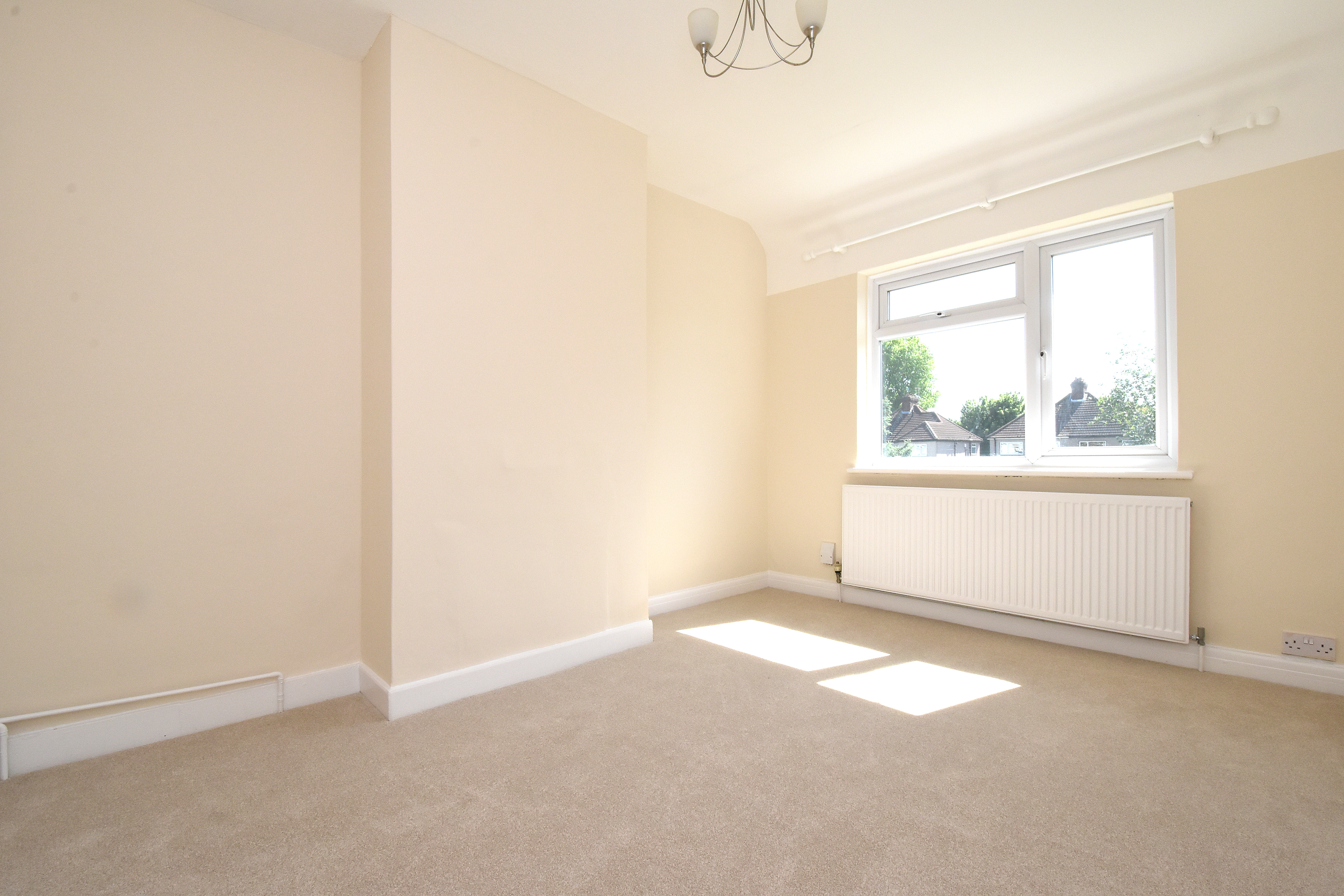 3 bed terraced house for sale in Brookmead Way, Orpington  - Property Image 5