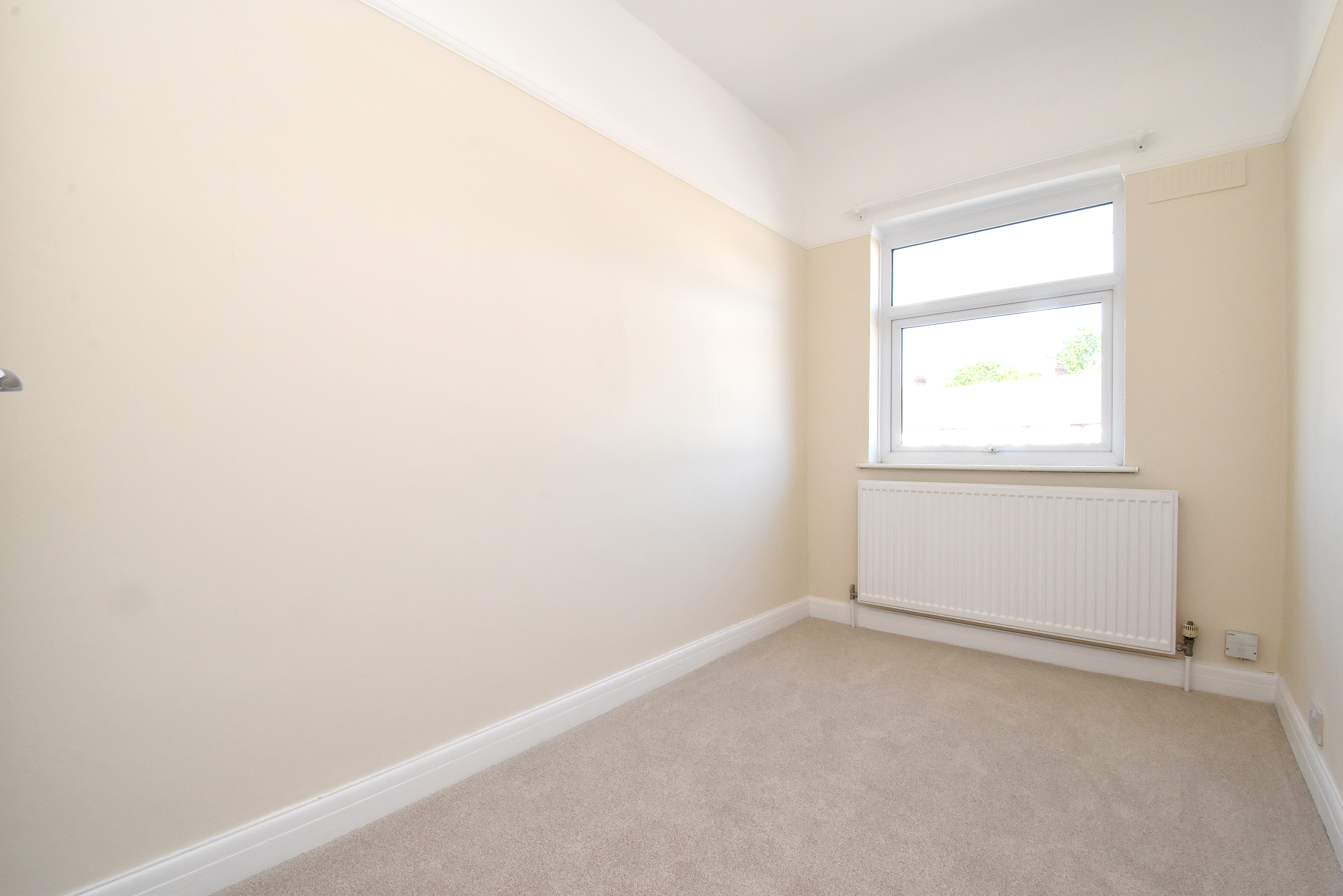 3 bed terraced house for sale in Brookmead Way, Orpington  - Property Image 6