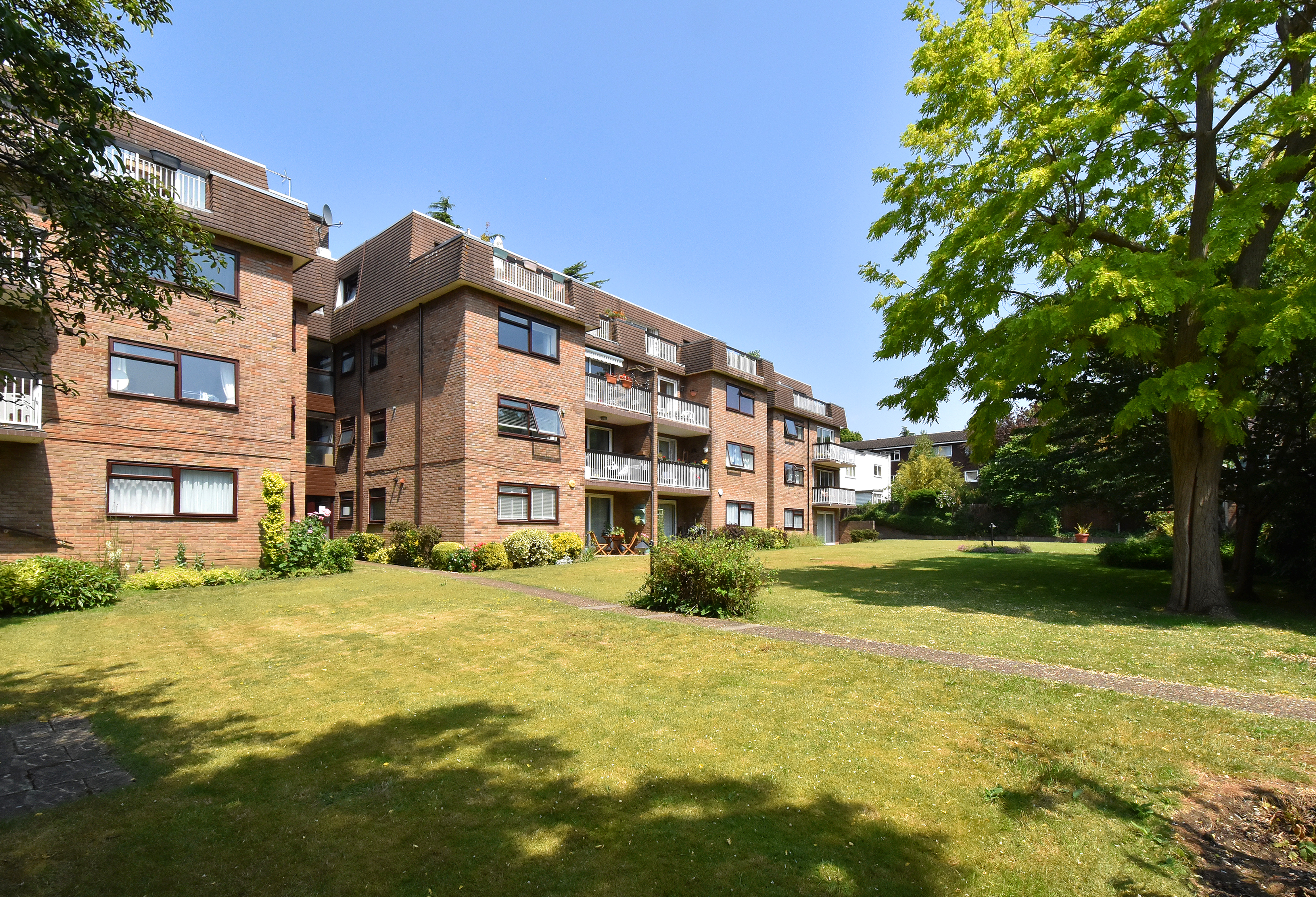 2 bed apartment for sale in The Avenue, Beckenham - Property Image 1