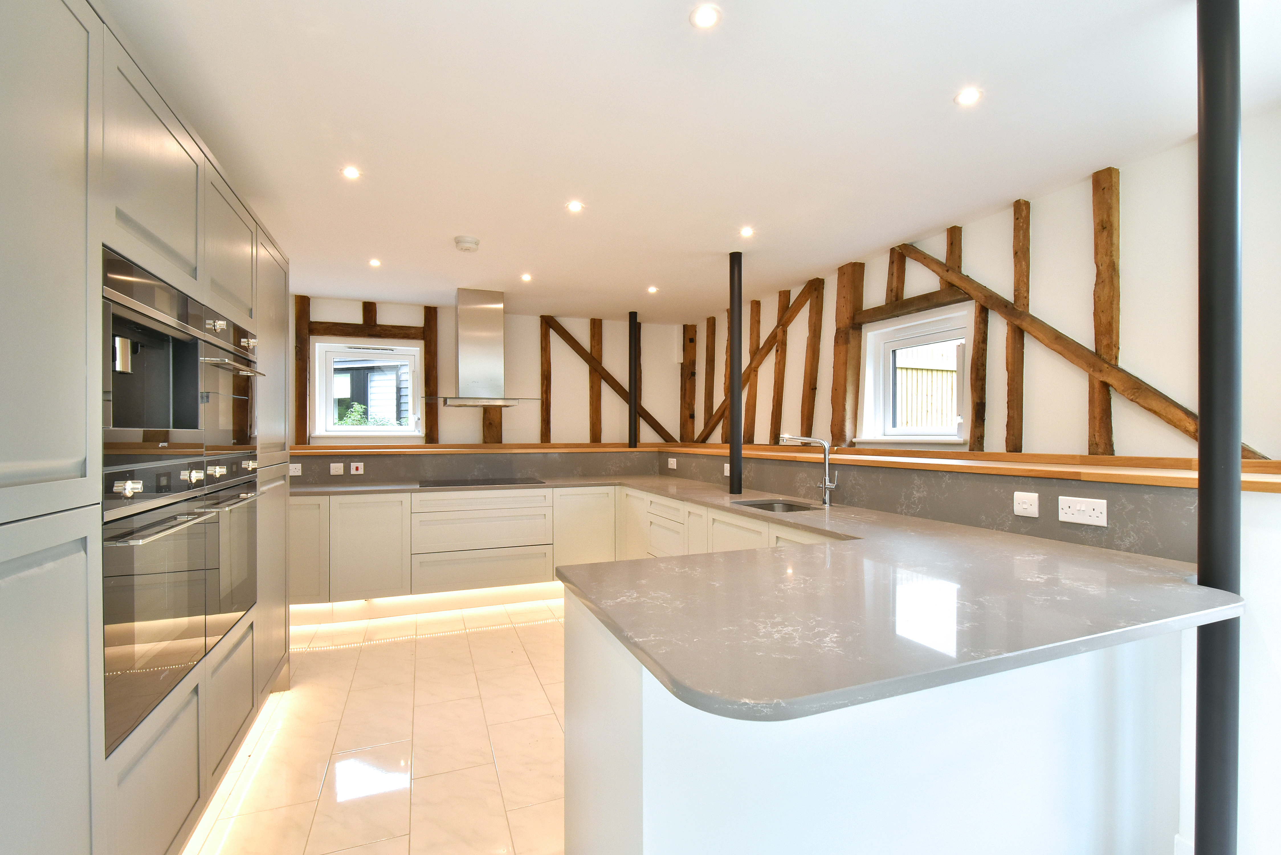 5 bed barn conversion for sale  - Property Image 3