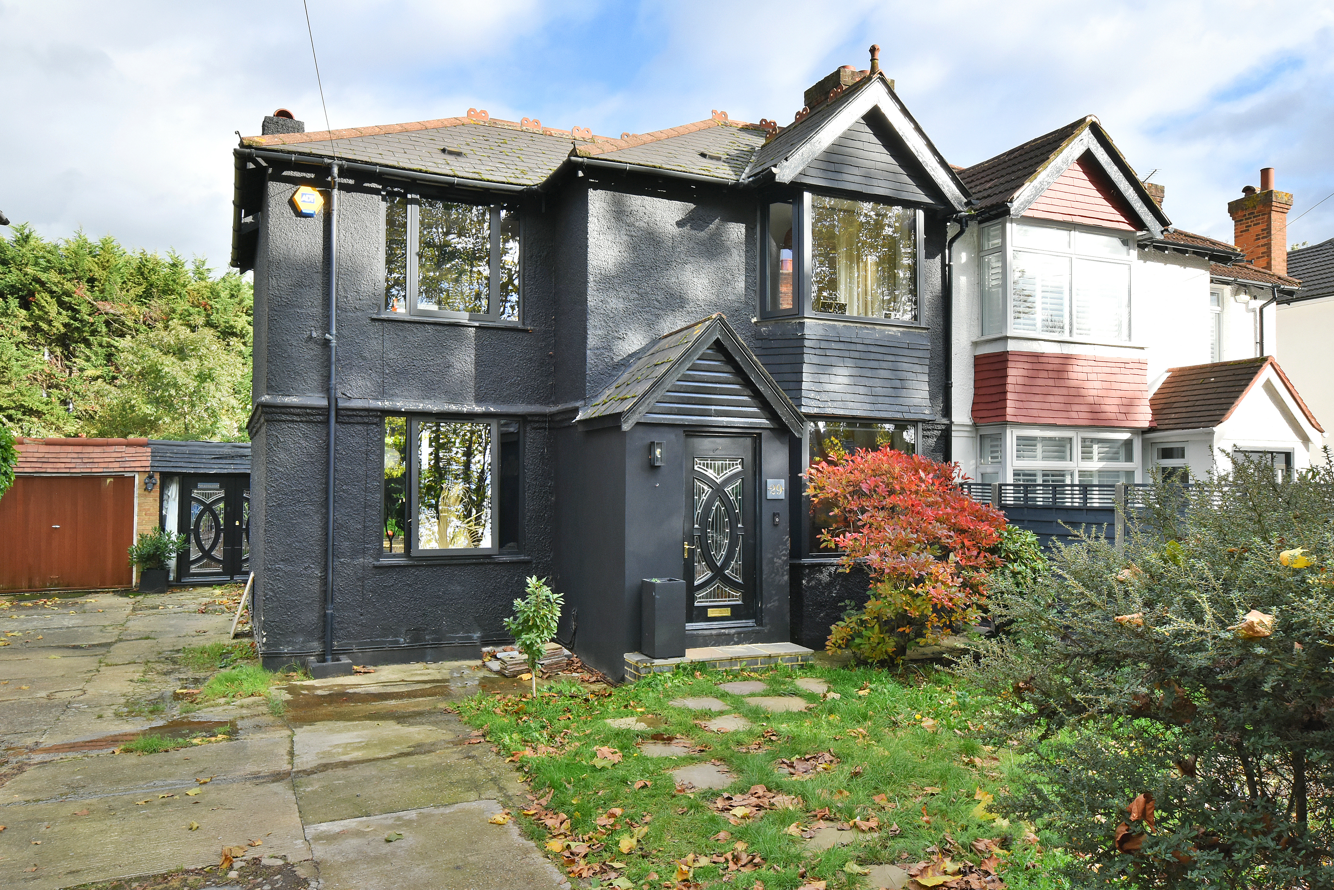 3 bed semi-detached house for sale in Calmont Road, Bromley - Property Image 1