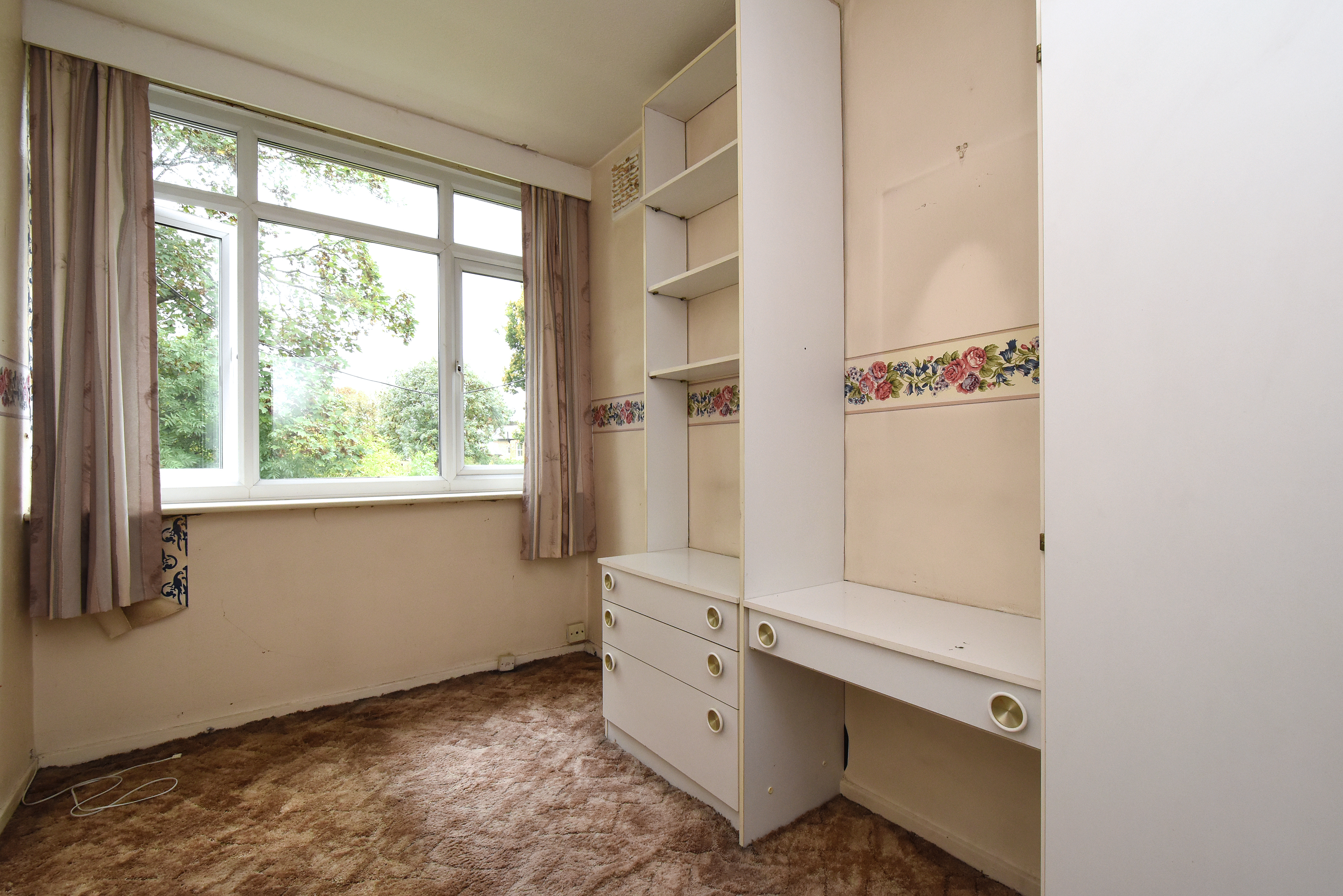 4 bed end of terrace house for sale in Tierney Road, London  - Property Image 5
