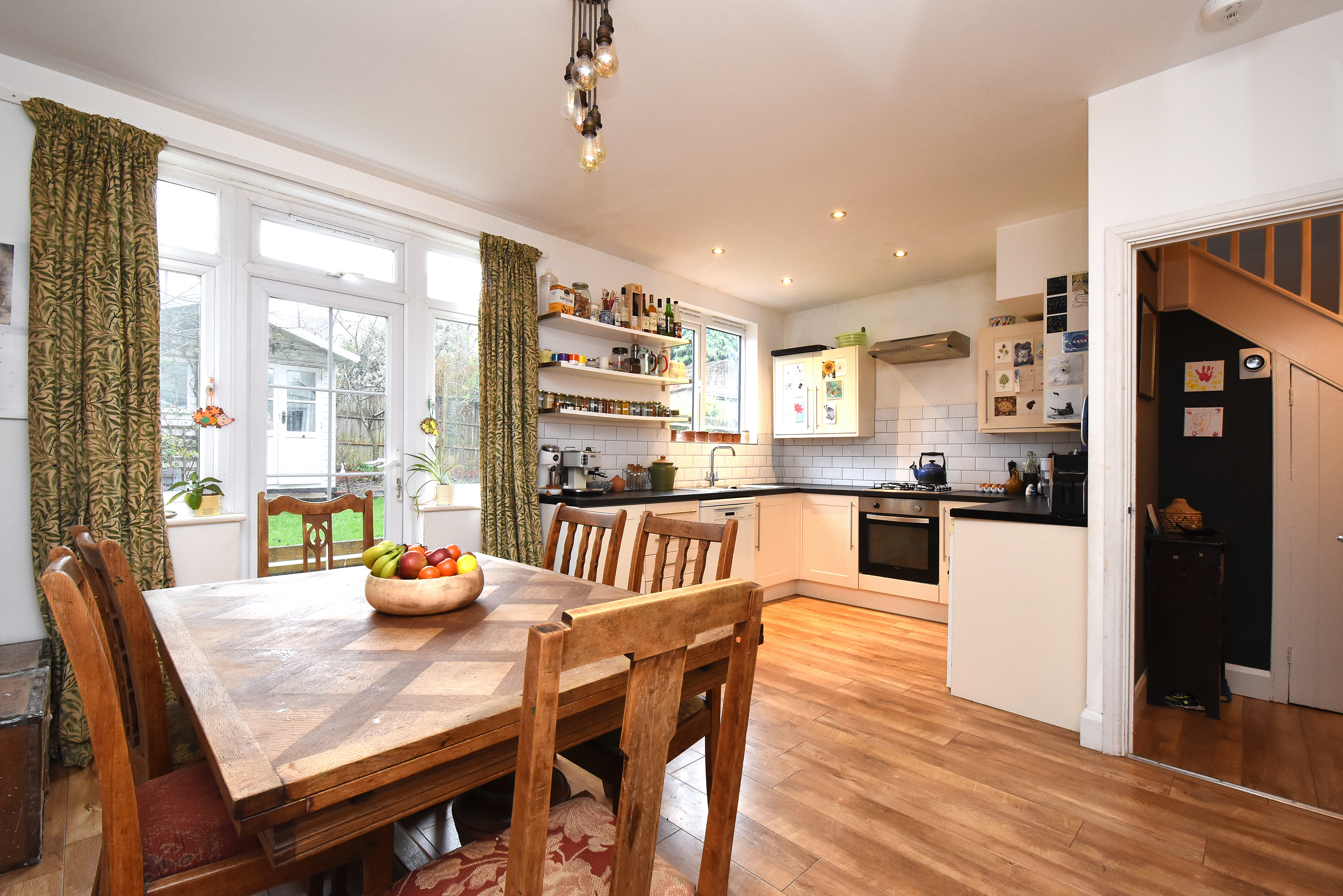 4 bed semi-detached house for sale in Warren Avenue, Bromley  - Property Image 4
