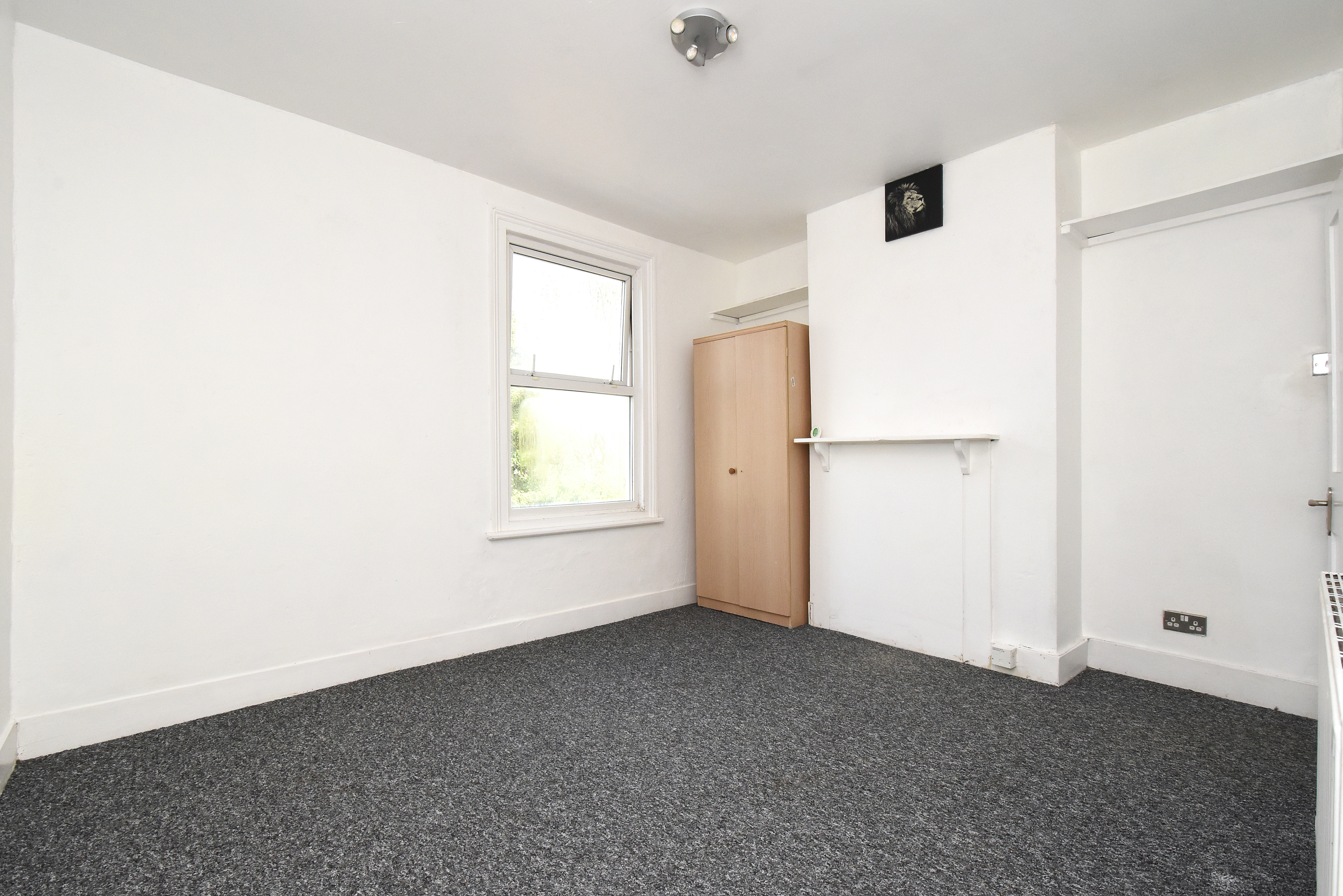 3 bed terraced house for sale in Frederick Road, Gillingham  - Property Image 3