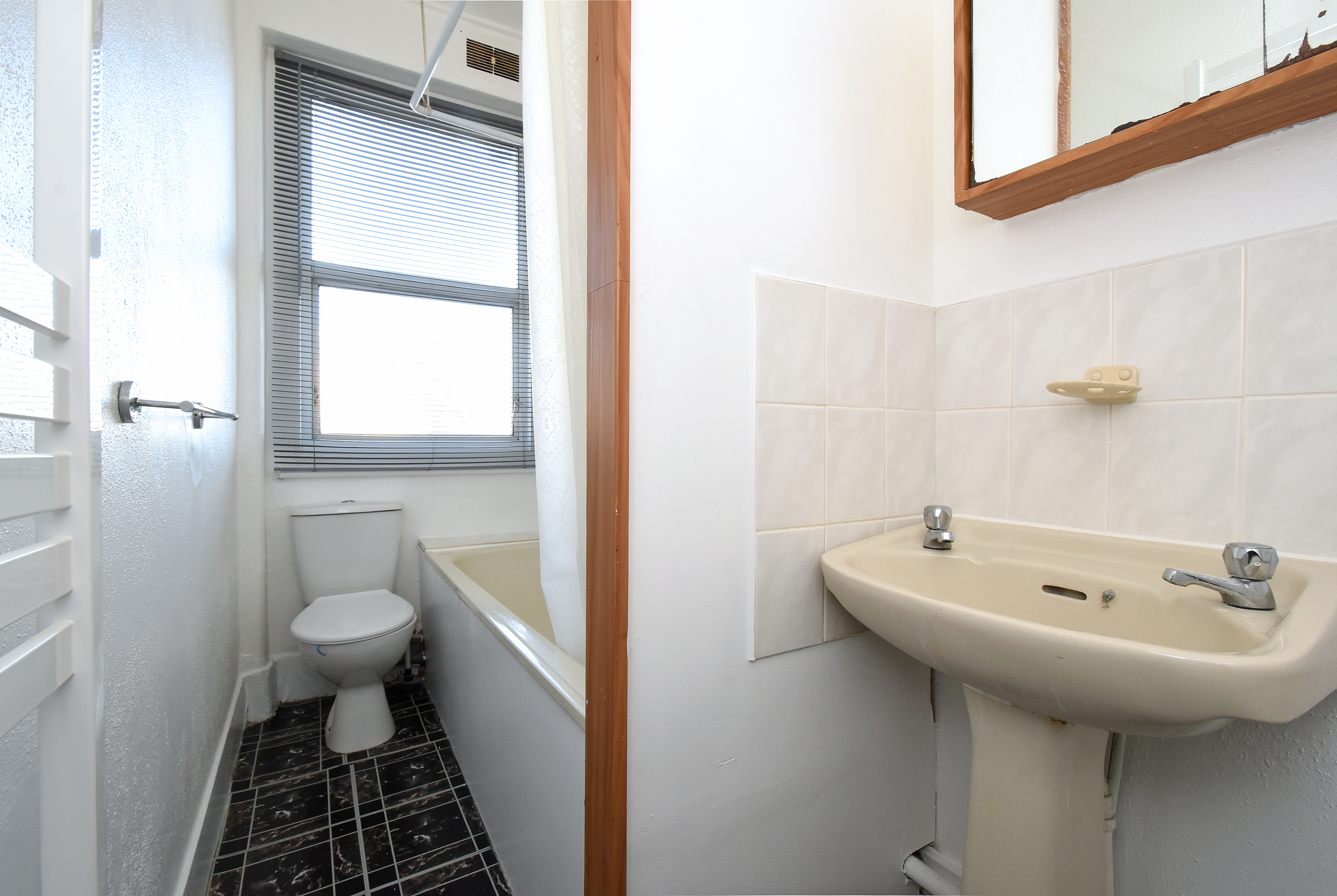1 bed flat to rent in South Norwood Hill, London  - Property Image 9