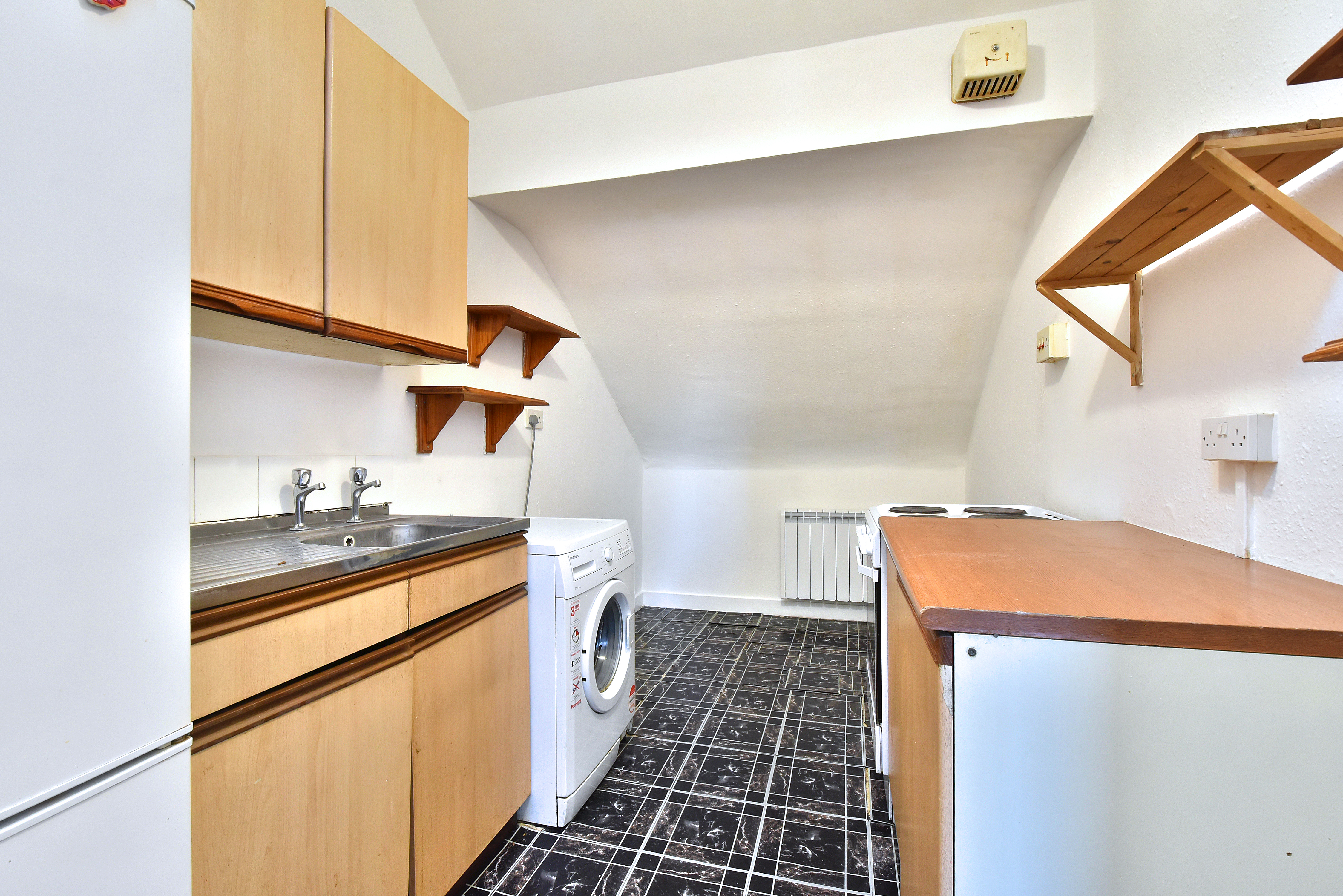 1 bed flat to rent in South Norwood Hill, London  - Property Image 5