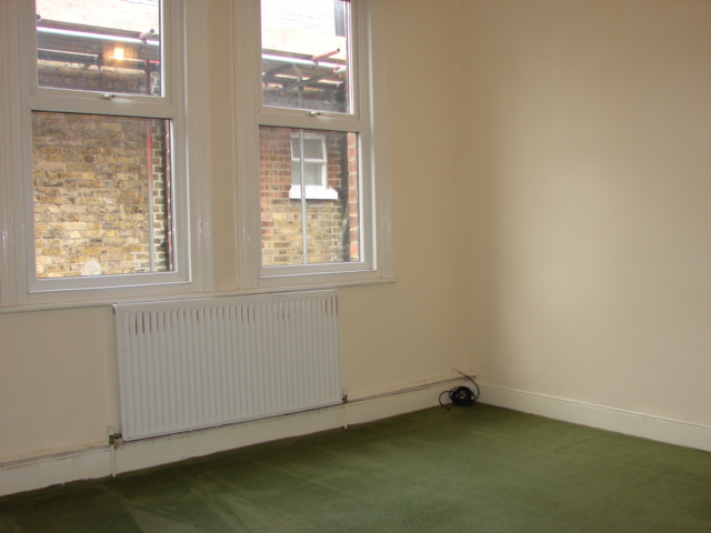 3 bed maisonette to rent in Harborough Road, London  - Property Image 10