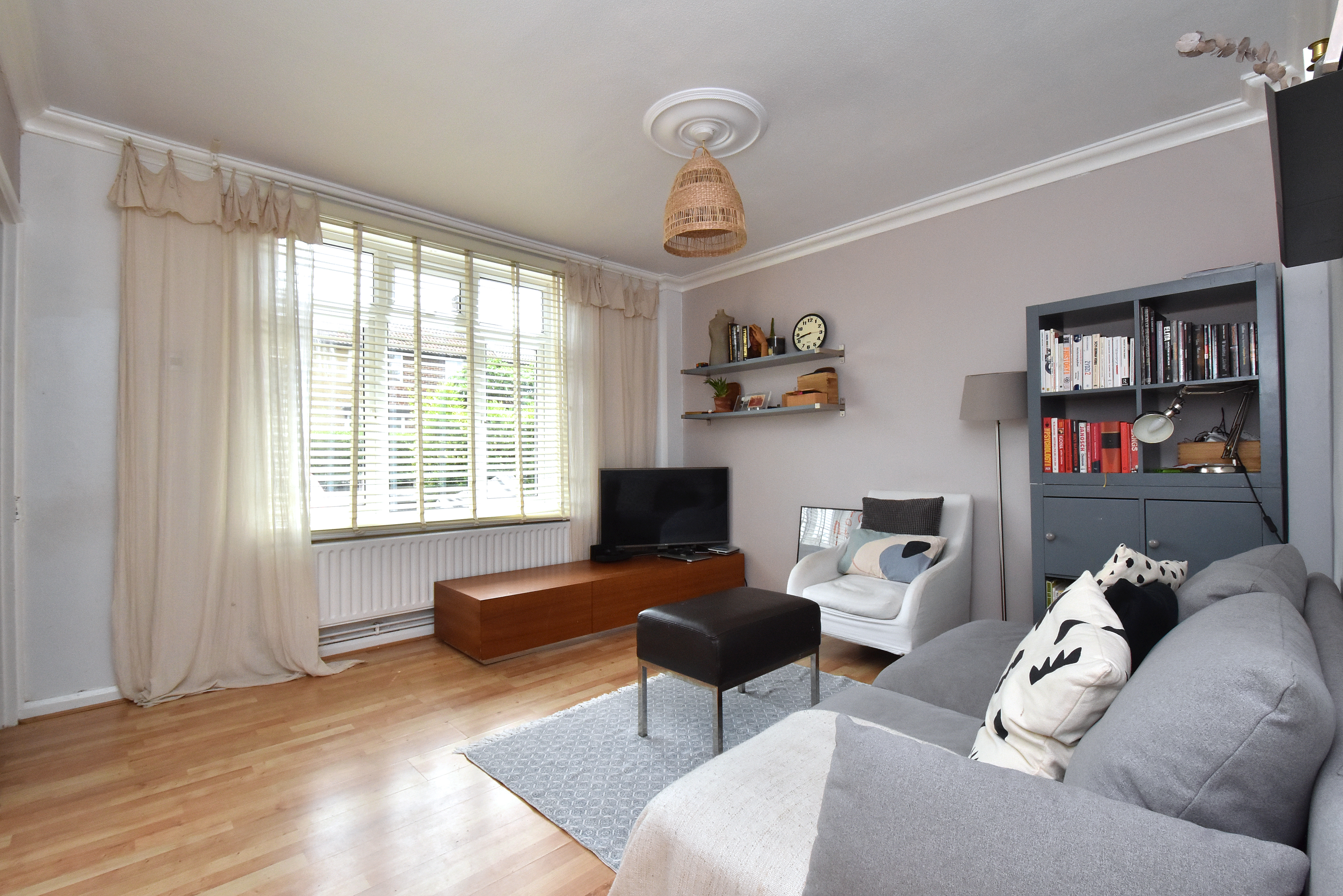 2 bed terraced house to rent in Mells Crescent, London  - Property Image 3