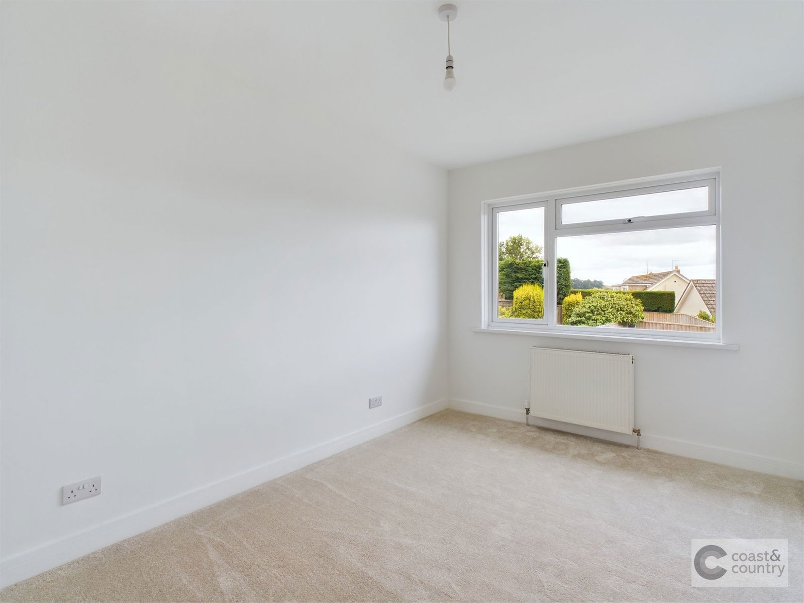 3 bed semi-detached bungalow for sale in Castle Way, Newton Abbot  - Property Image 4