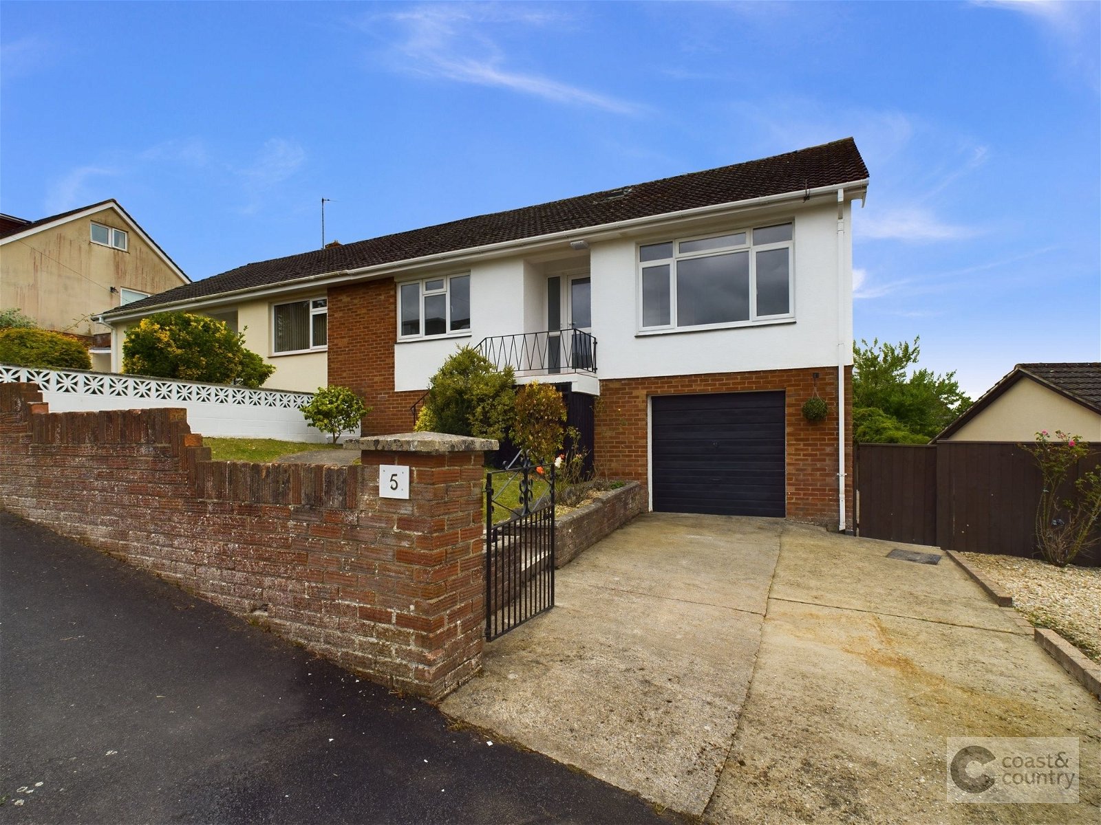 3 bed semi-detached bungalow for sale in Castle Way, Newton Abbot  - Property Image 1