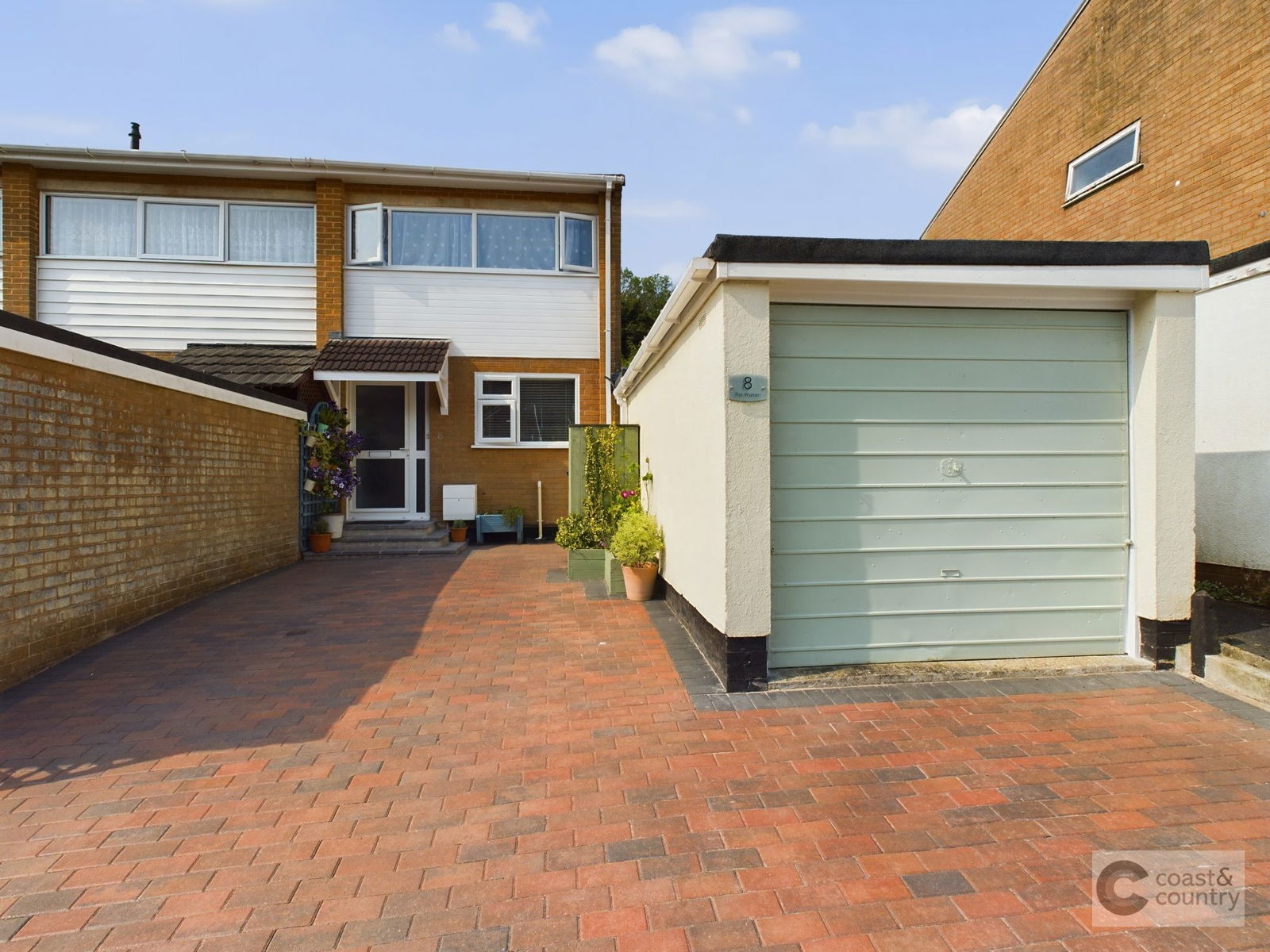 2 bed end of terrace house for sale in The Warren, Newton Abbot  - Property Image 1