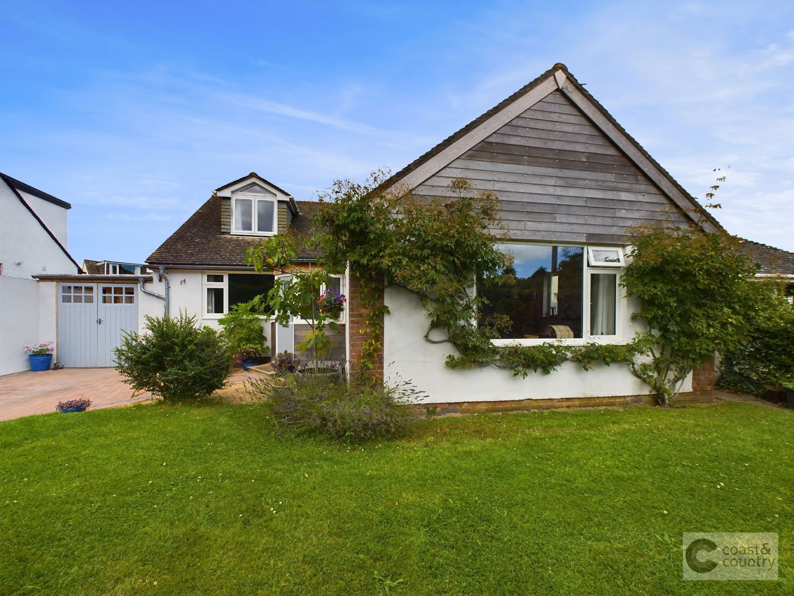 5 bed bungalow for sale in Woodland Road, Newton Abbot  - Property Image 2