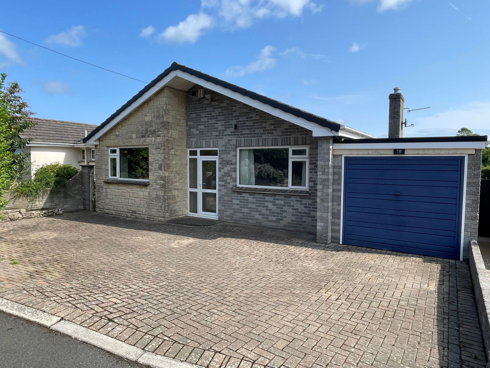 <p>Well-proportioned detached bungalow in a sought-after village.</p>