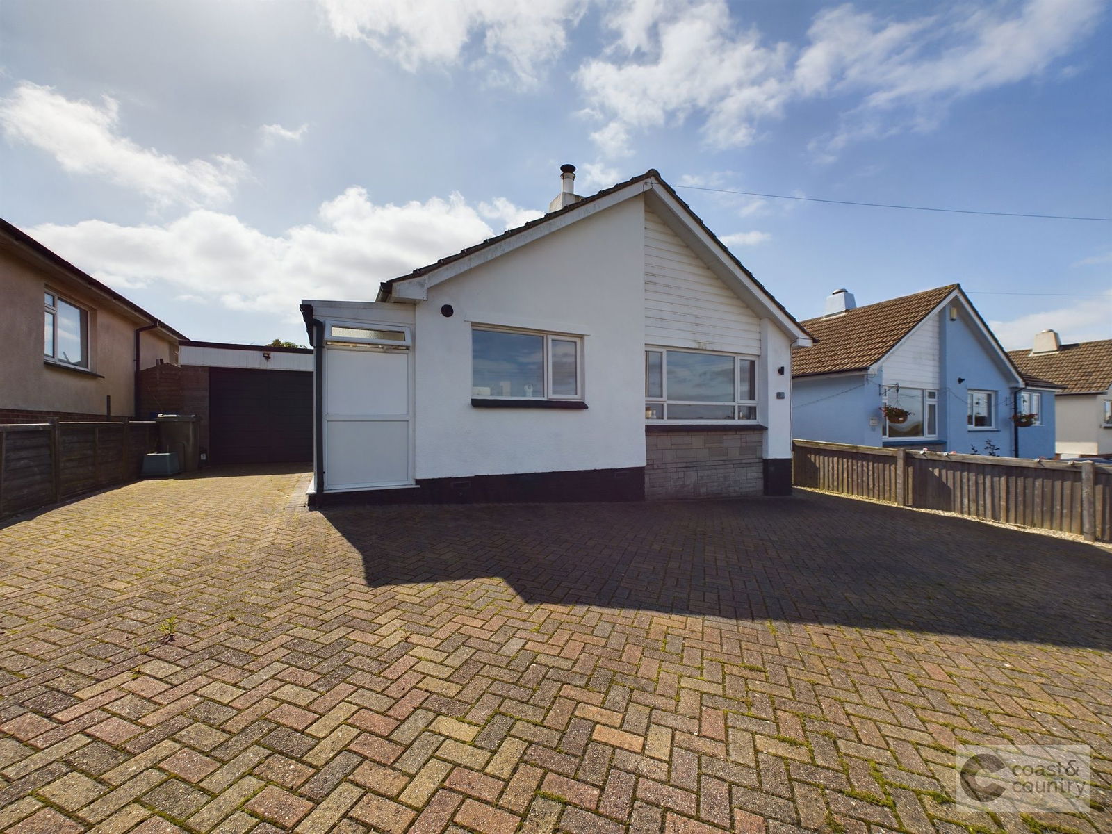 2 bed bungalow for sale in Clarendon Road, Newton Abbot  - Property Image 1