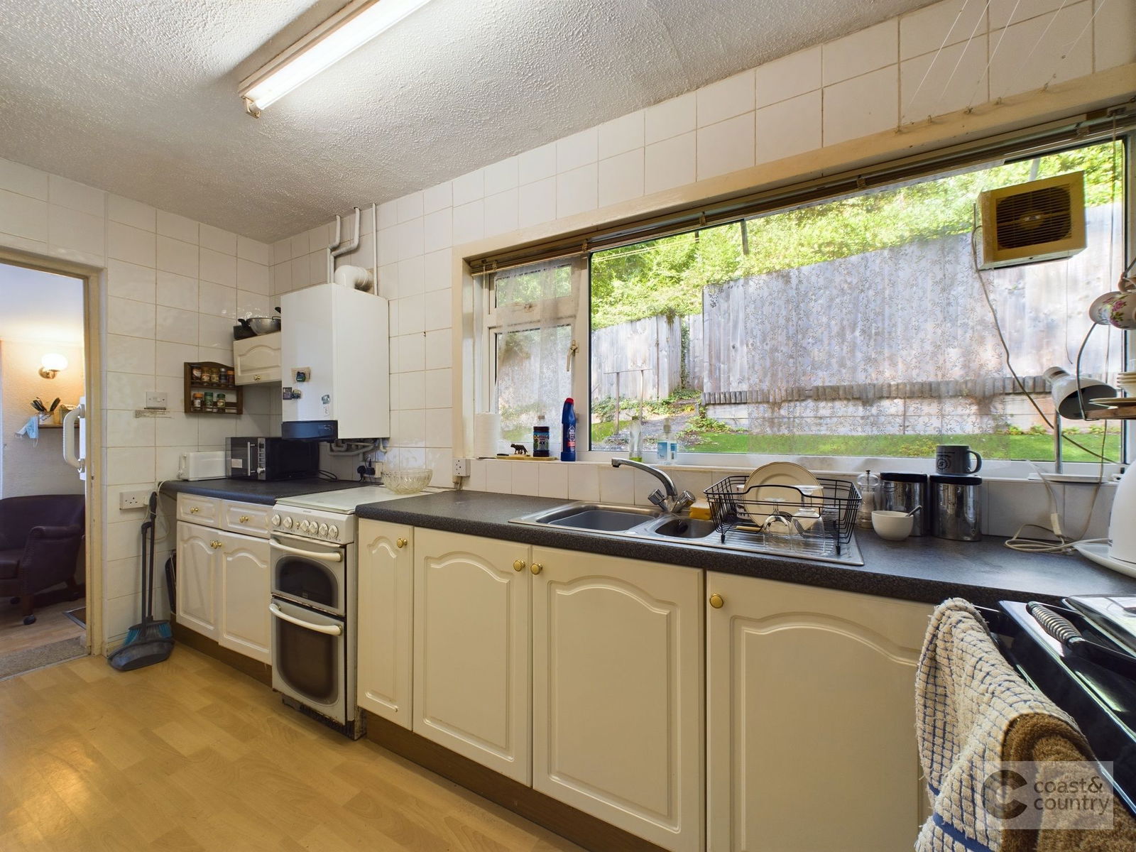 2 bed bungalow for sale in Mayflower Avenue, Newton Abbot 3