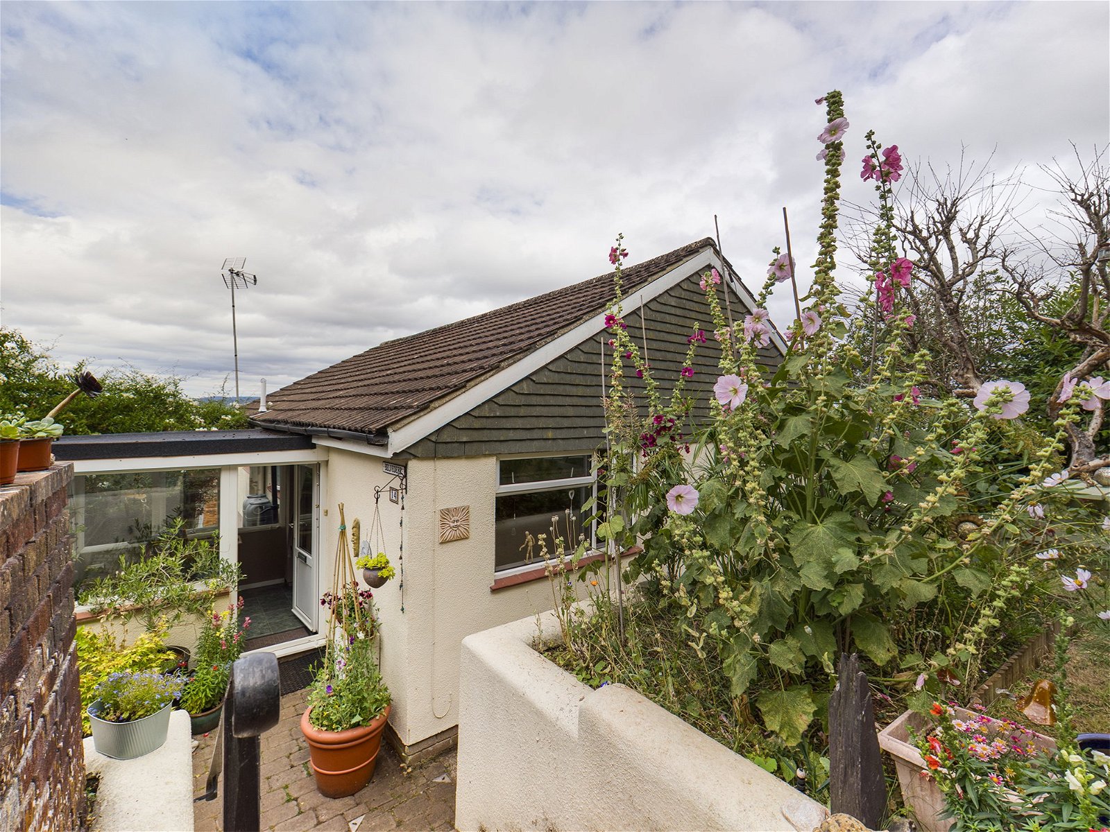 3 bed detached house for sale in Courtenay Road, Newton Abbot  - Property Image 3