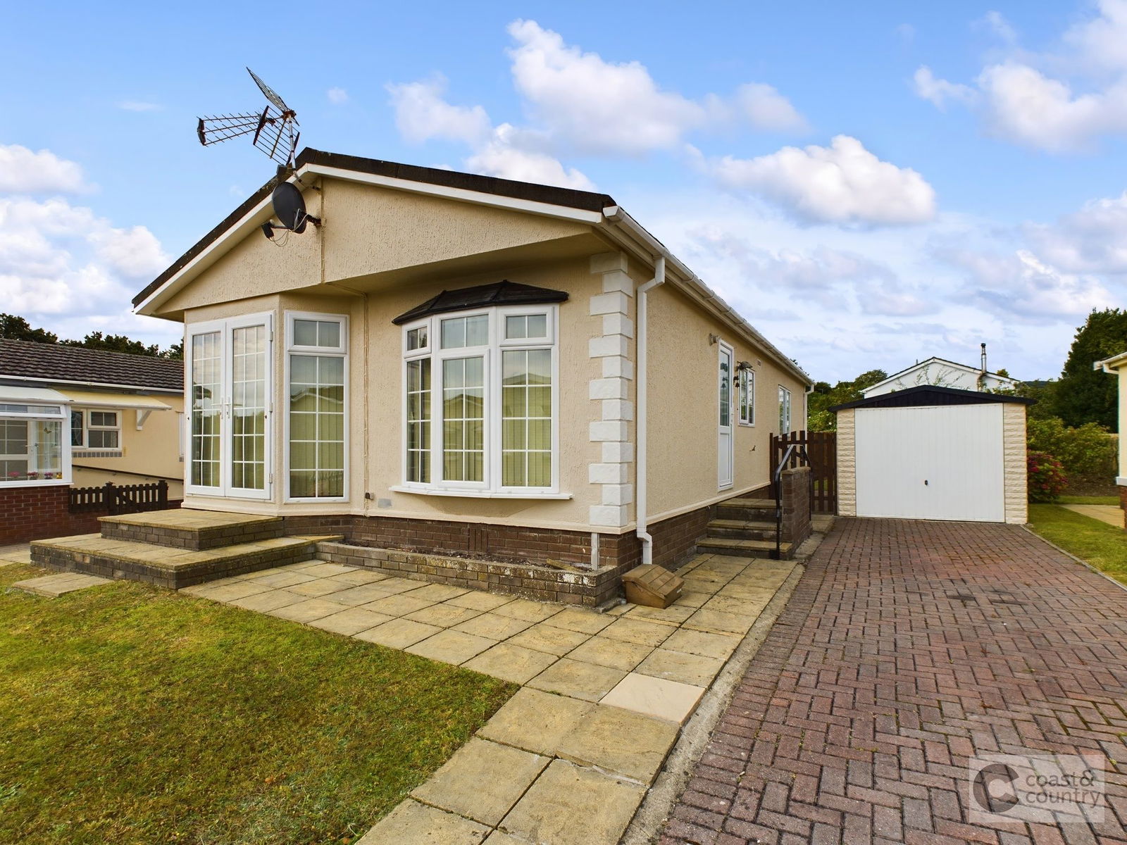 2 bed mobile home for sale in Pottery Road, Newton Abbot  - Property Image 1