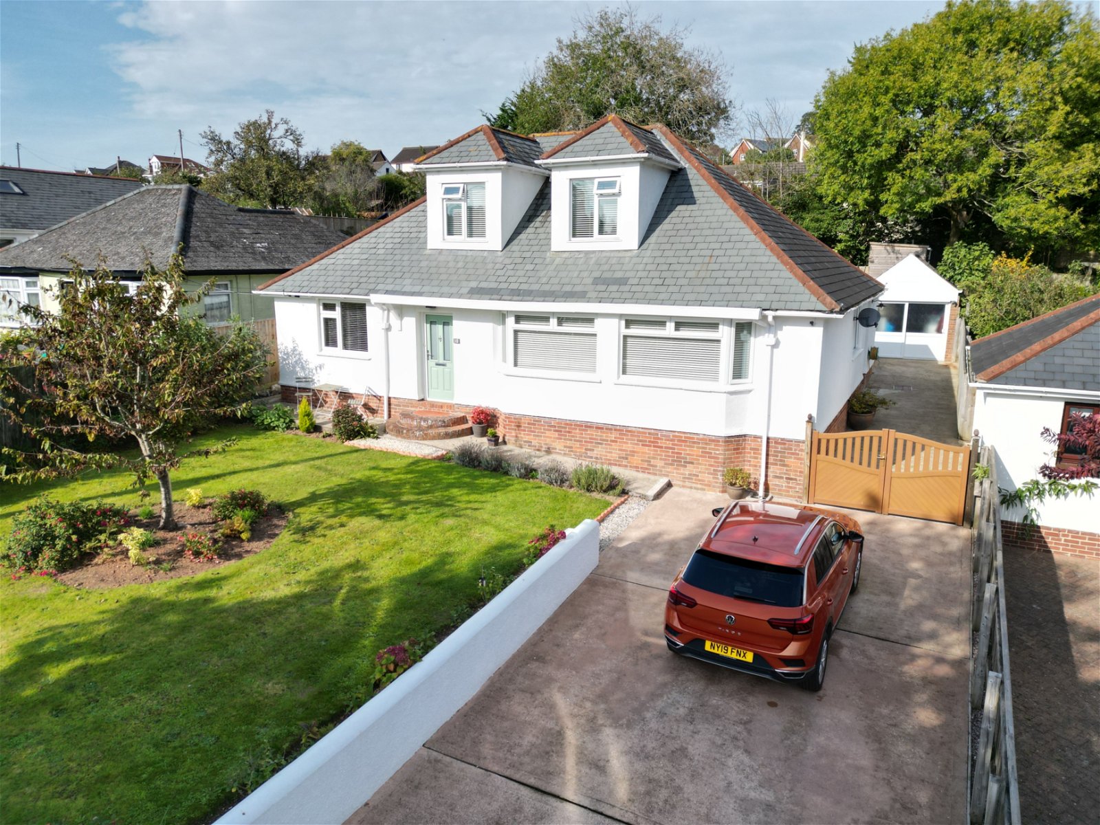 5 bed bungalow for sale in Darran Road, Newton Abbot  - Property Image 2