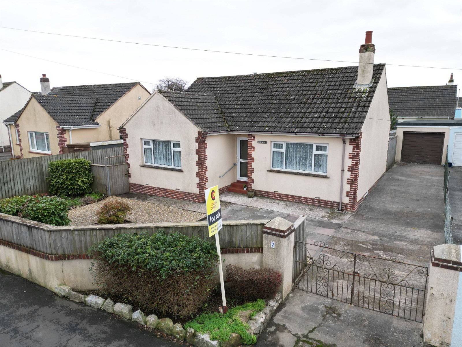 2 bed bungalow for sale in Edgelands Lane, Newton Abbot 0