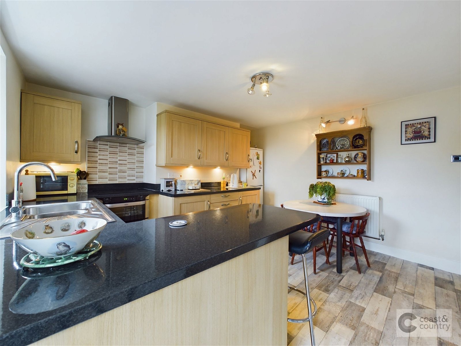 3 bed terraced house for sale in Tudor Road, Newton Abbot  - Property Image 4