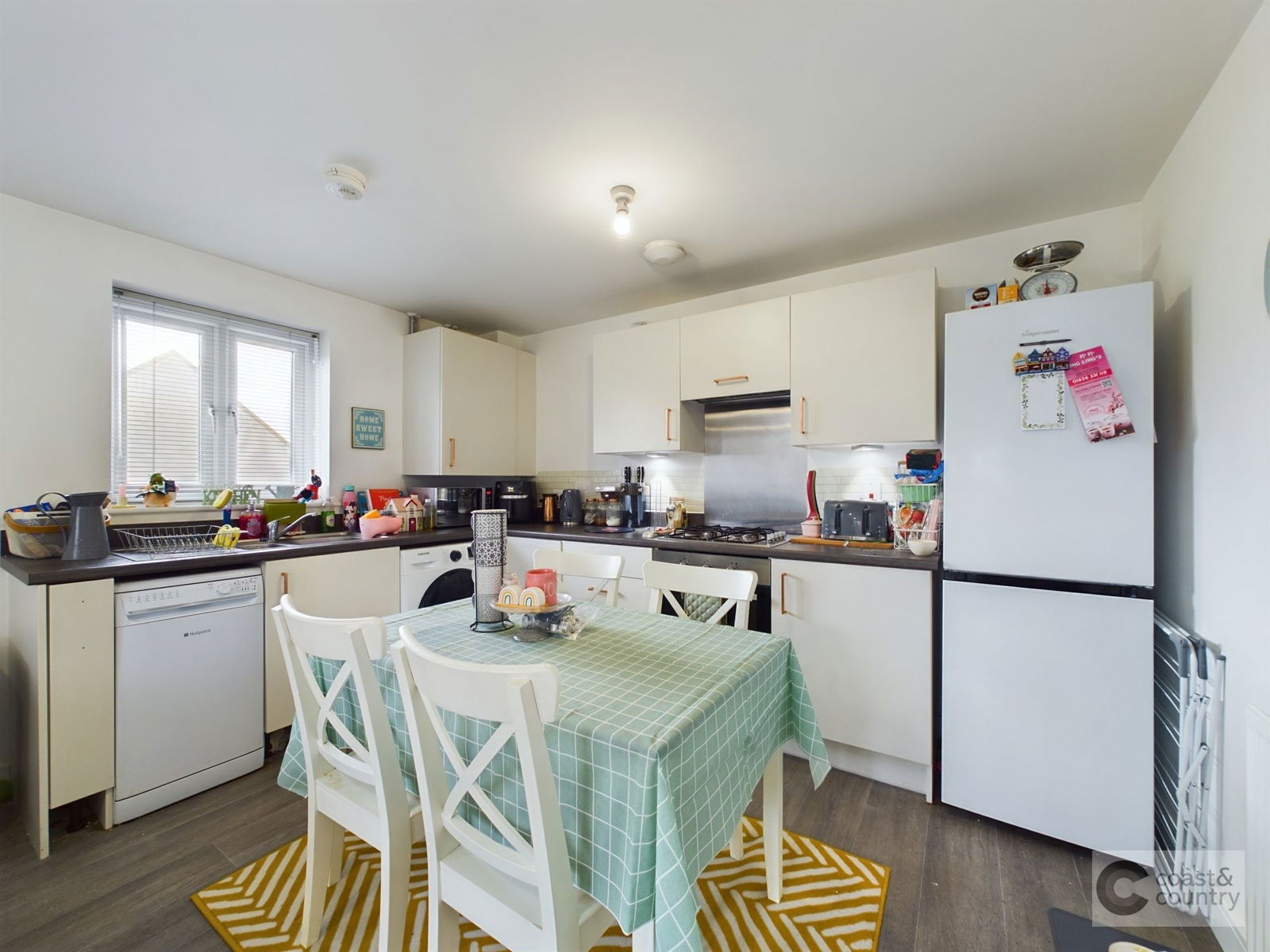 2 bed flat for sale, Newton Abbot 2