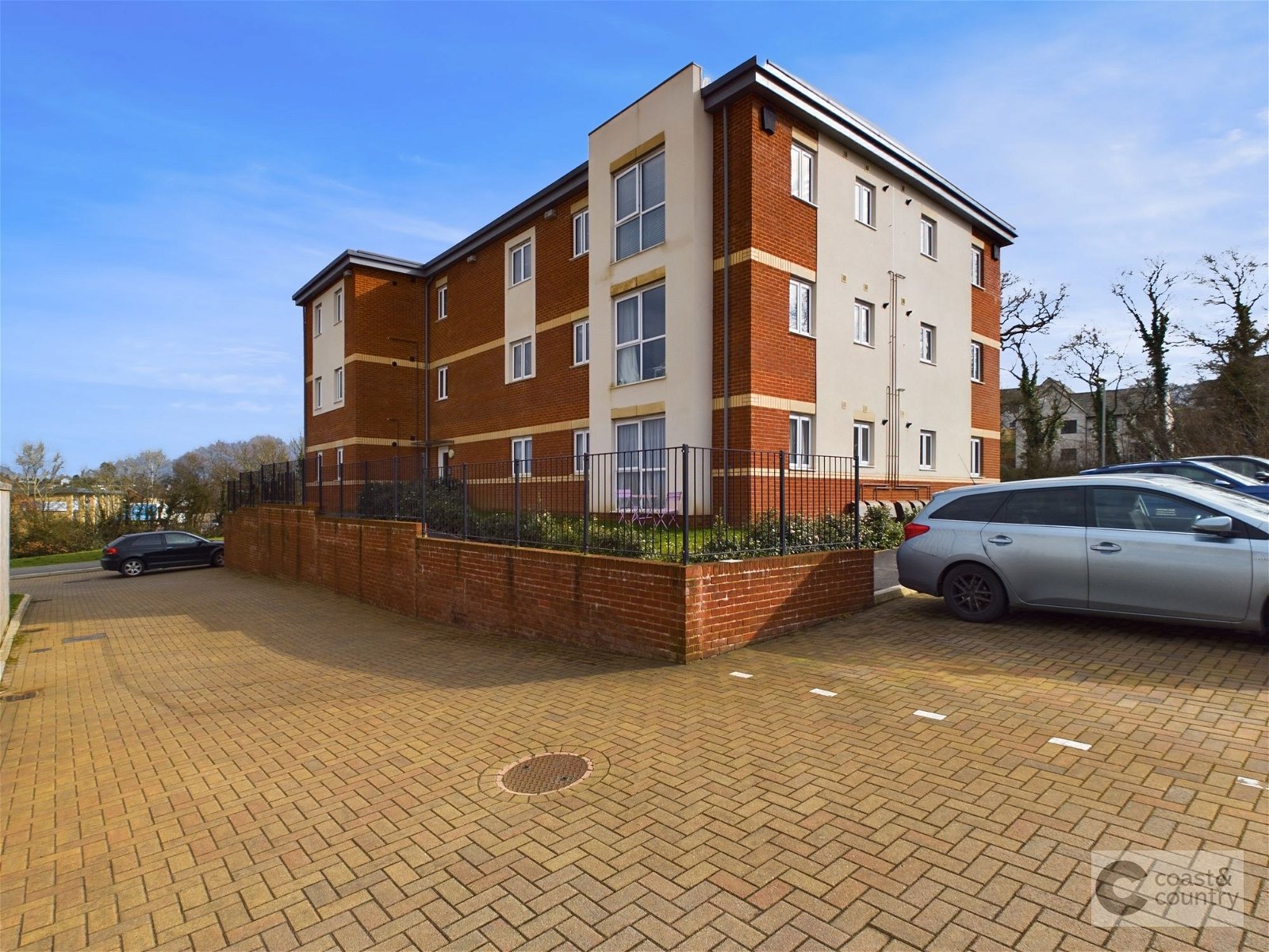 2 bed flat for sale, Newton Abbot 0