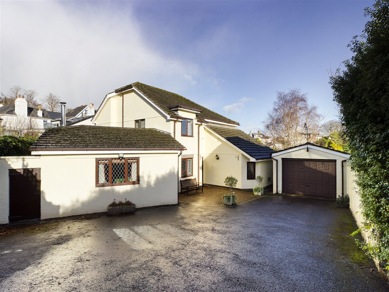 <p>An individual detached house in a highly sought-after location within the Highweek area of Newton Abbot offering extensive accommodation, good sized gardens and ample off road parking.</p>