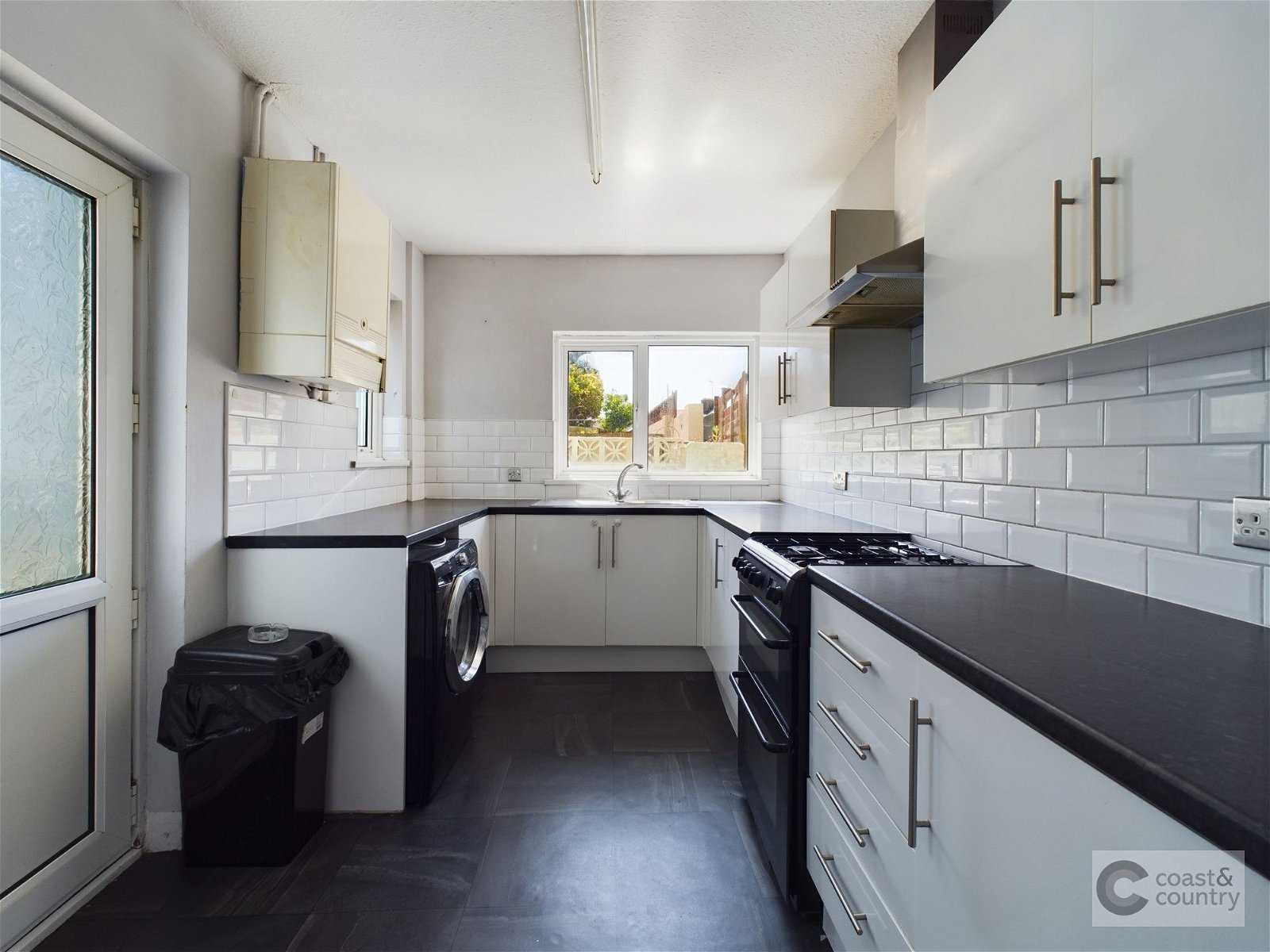 3 bed terraced house for sale in Westbourne Road, Torquay  - Property Image 4