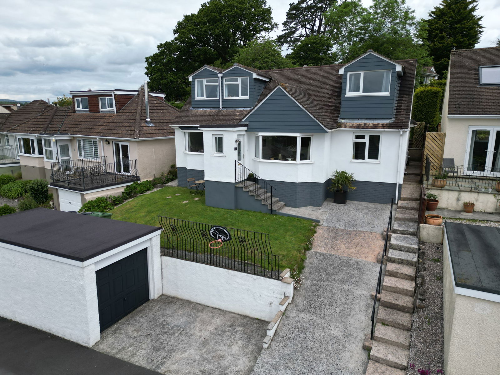 4 bed bungalow for sale in Hill Park Road, Newton Abbot  - Property Image 2