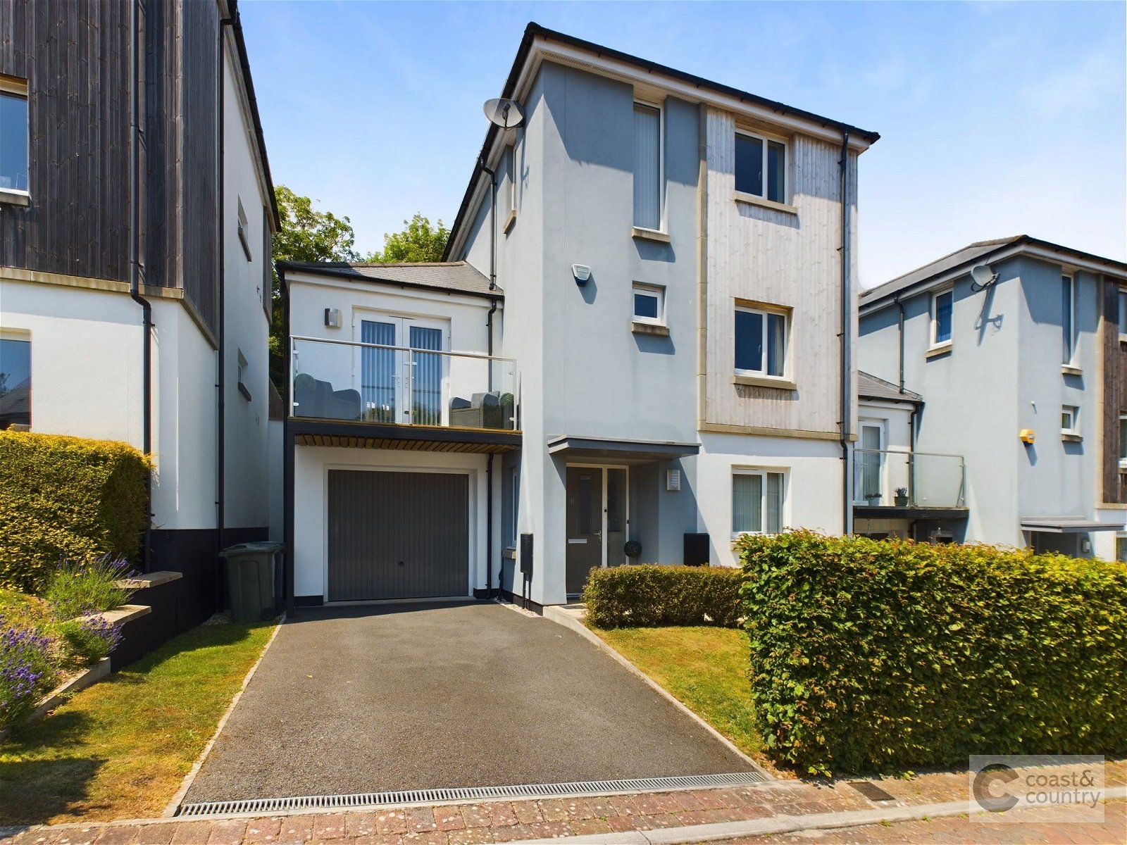 4 bed town house for sale in Landrace Close, Newton Abbot  - Property Image 1